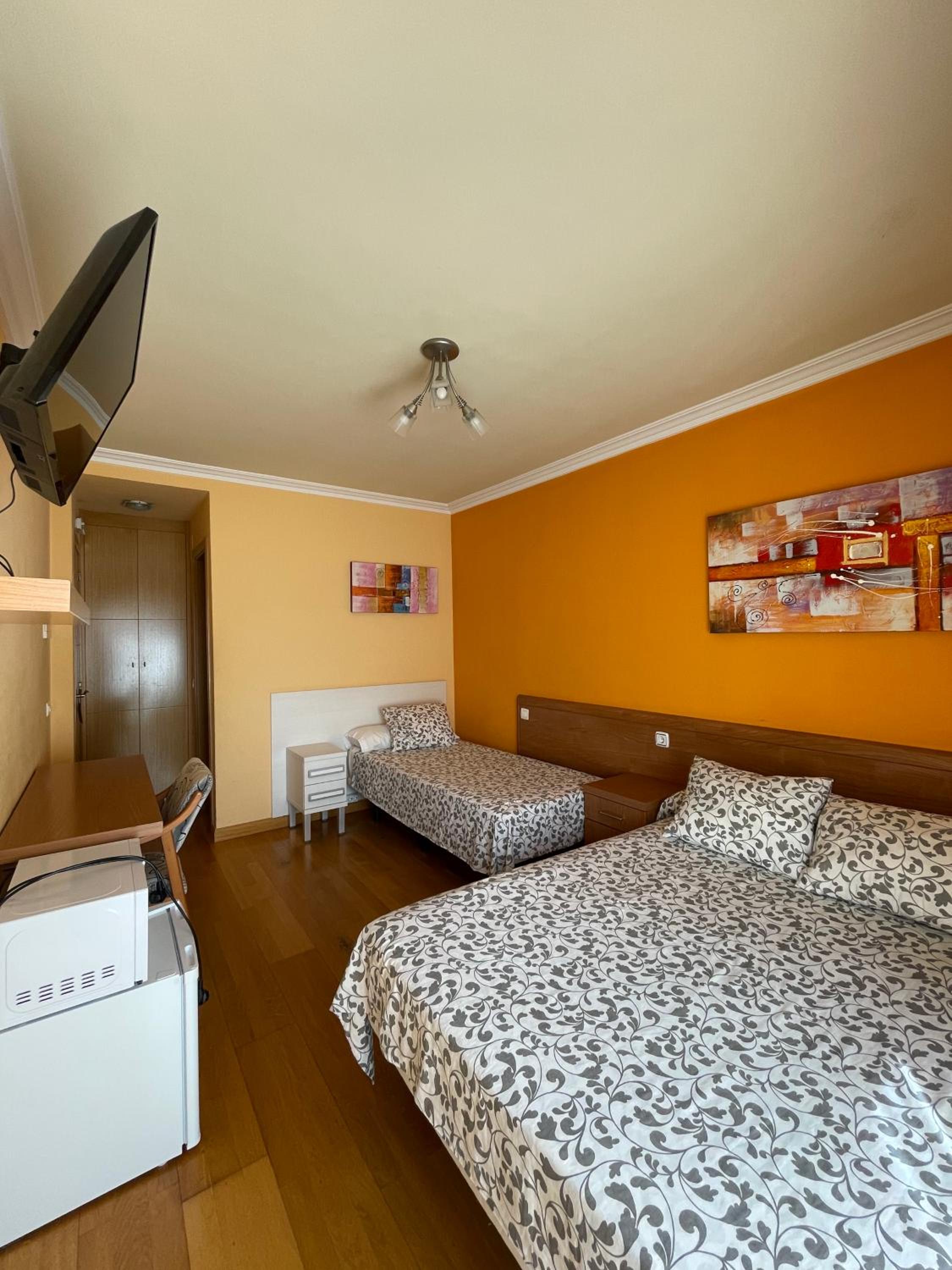Family Room - Photo 6