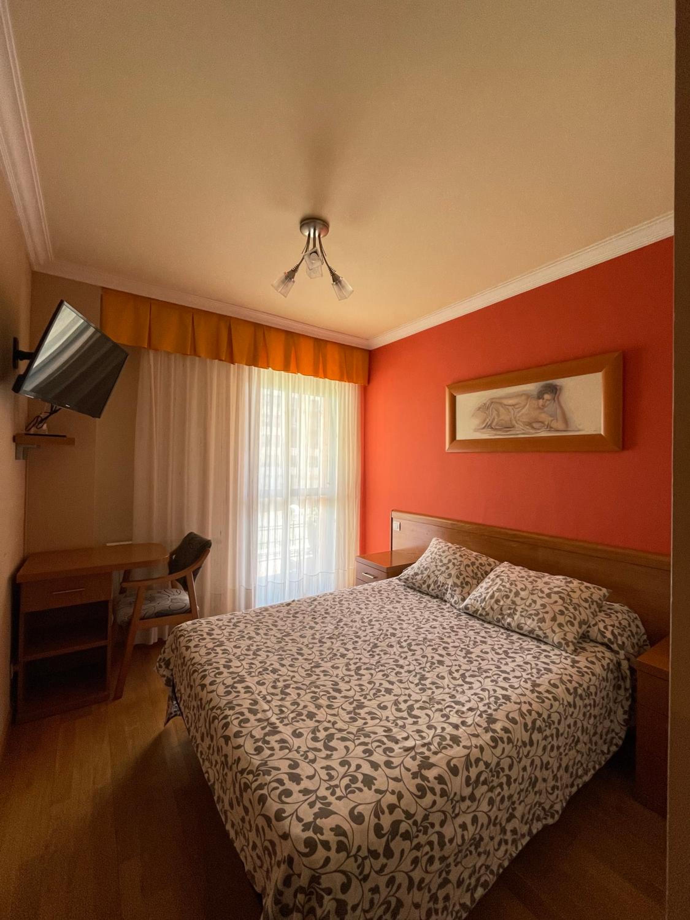 Double Room - Photo 3