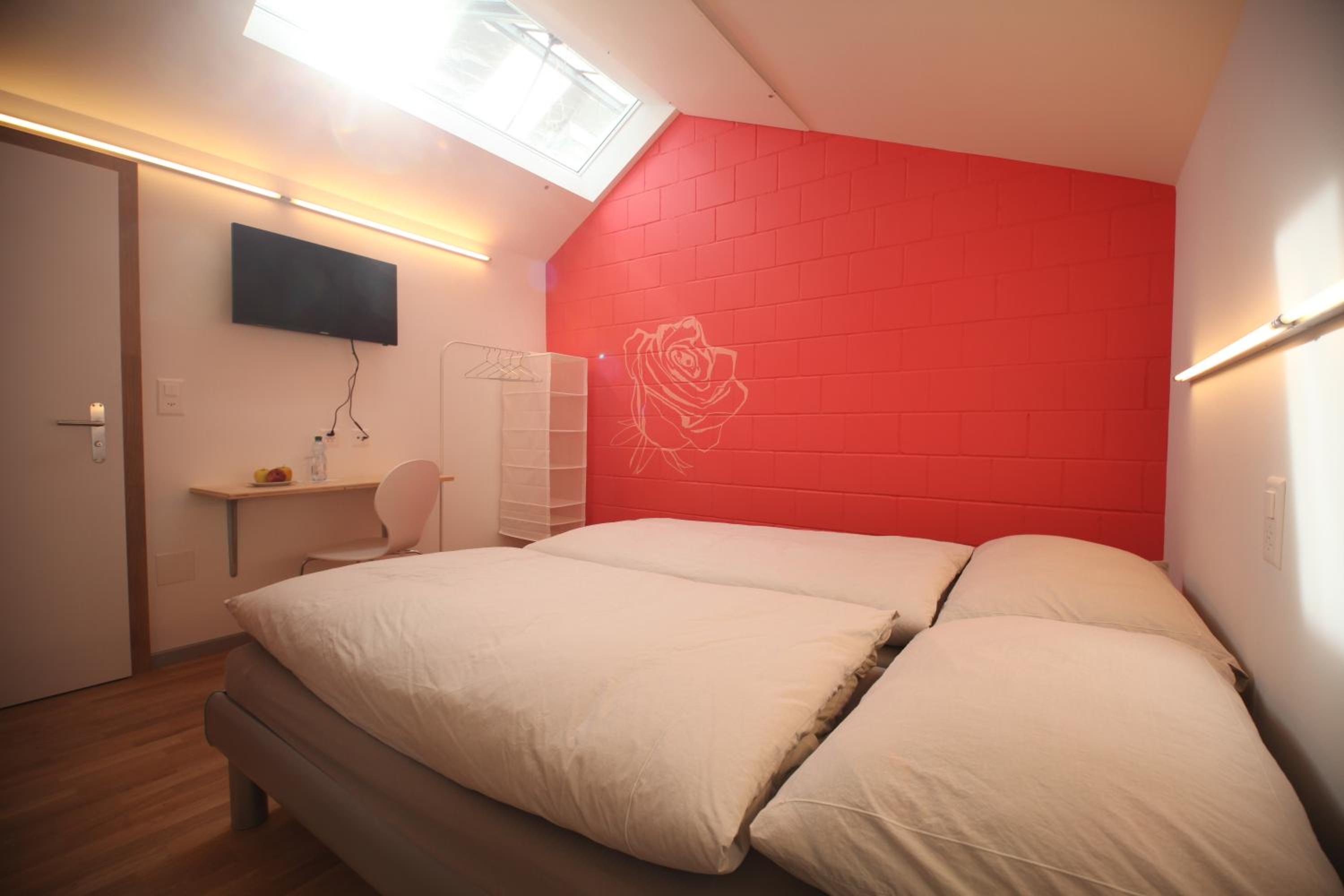 Double or Twin Room - Photo 4