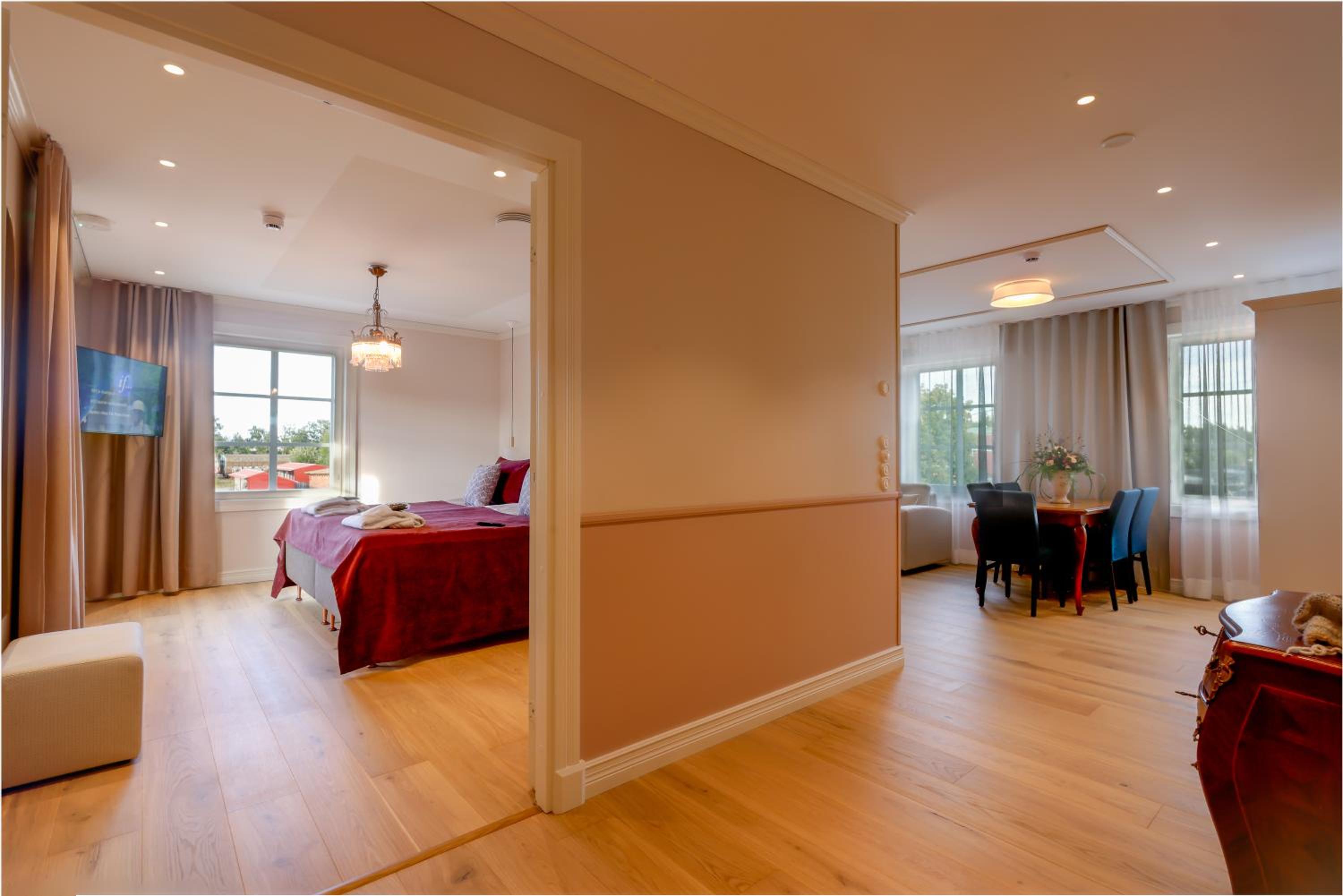 King Suite Mandi
