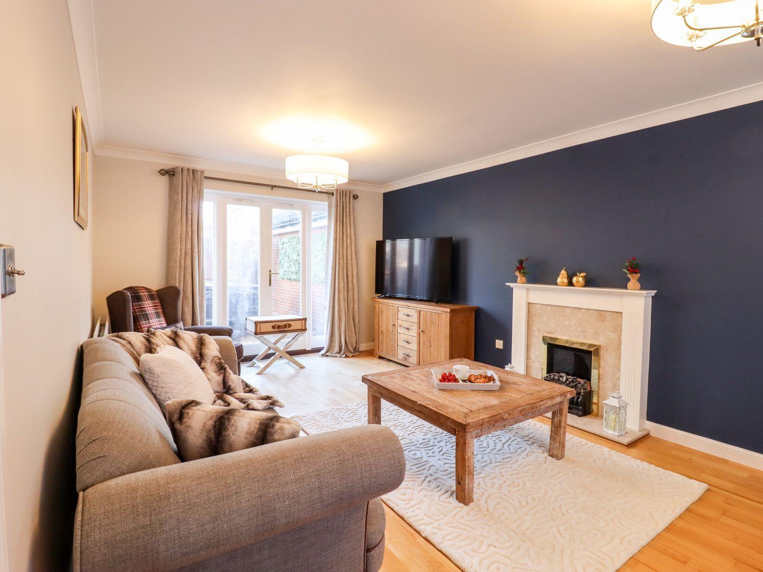 Four-Bedroom House photo 1