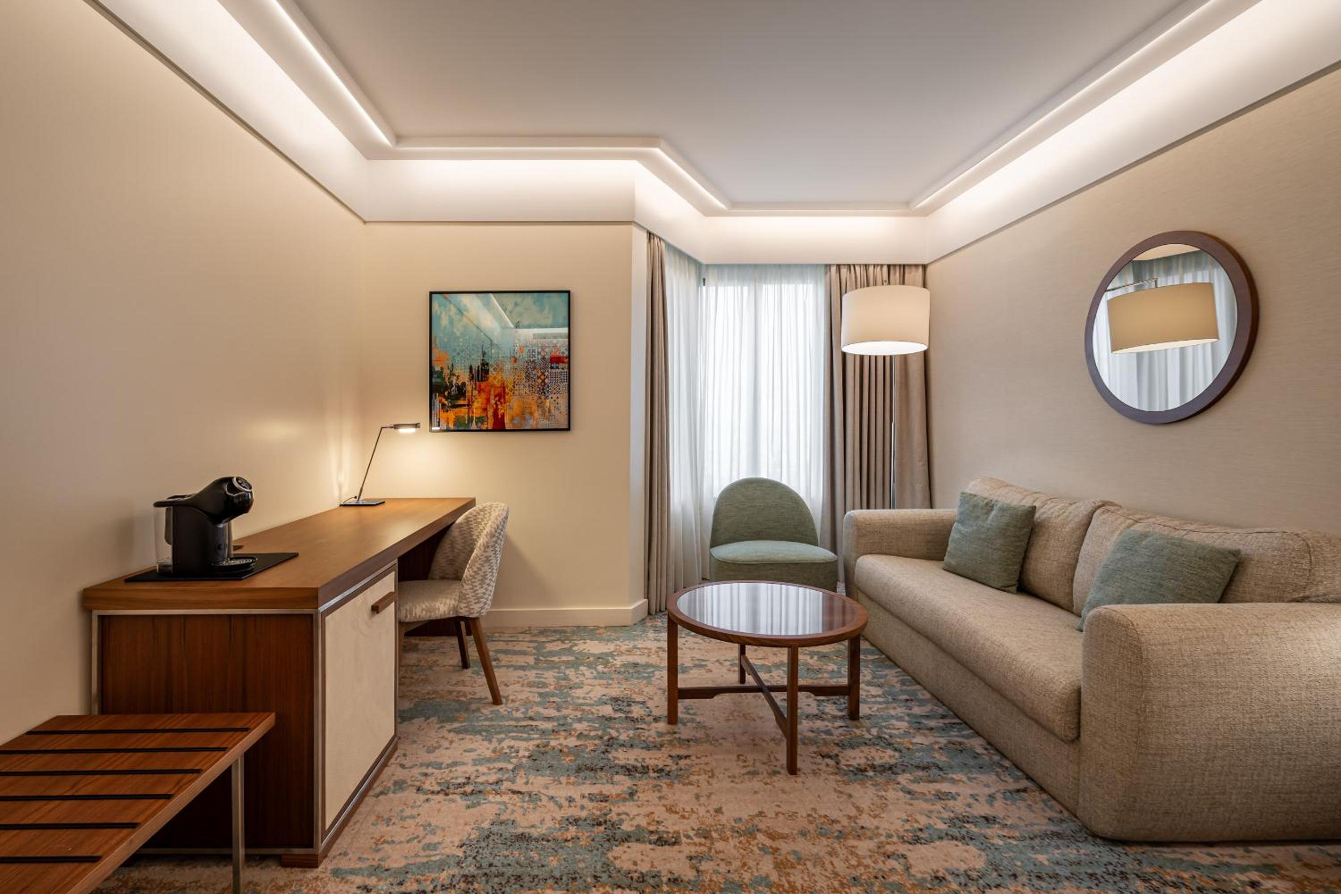 Junior Twin Suite
