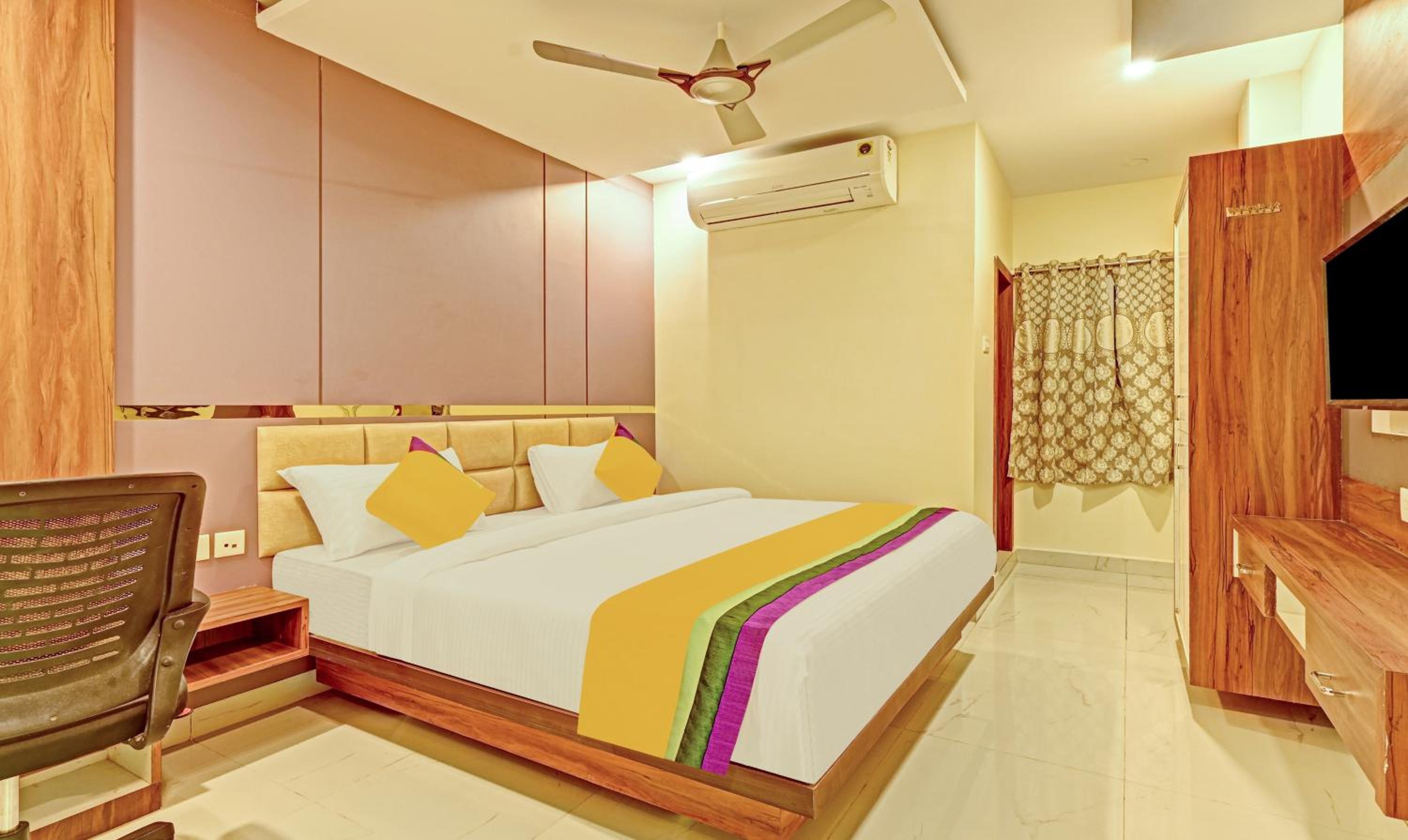 Deluxe Room - Photo 1