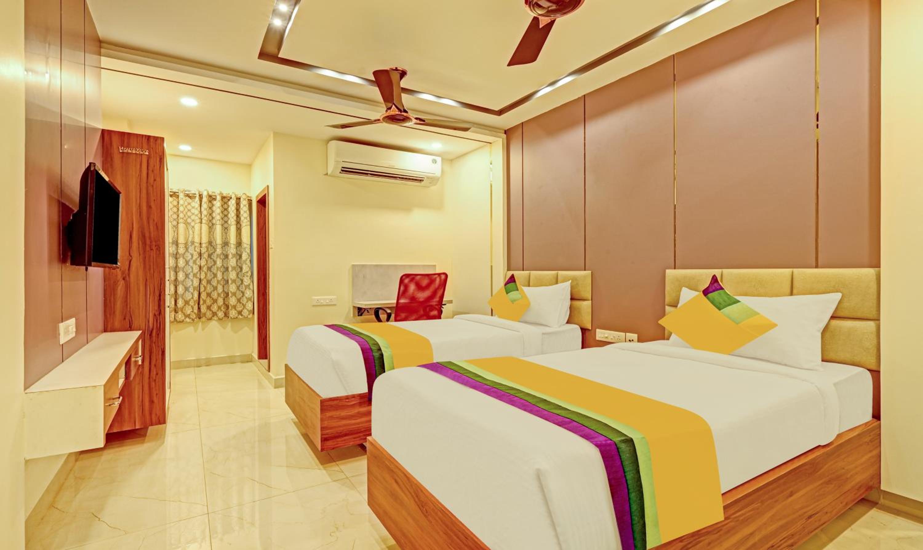 Deluxe Room - Photo 7