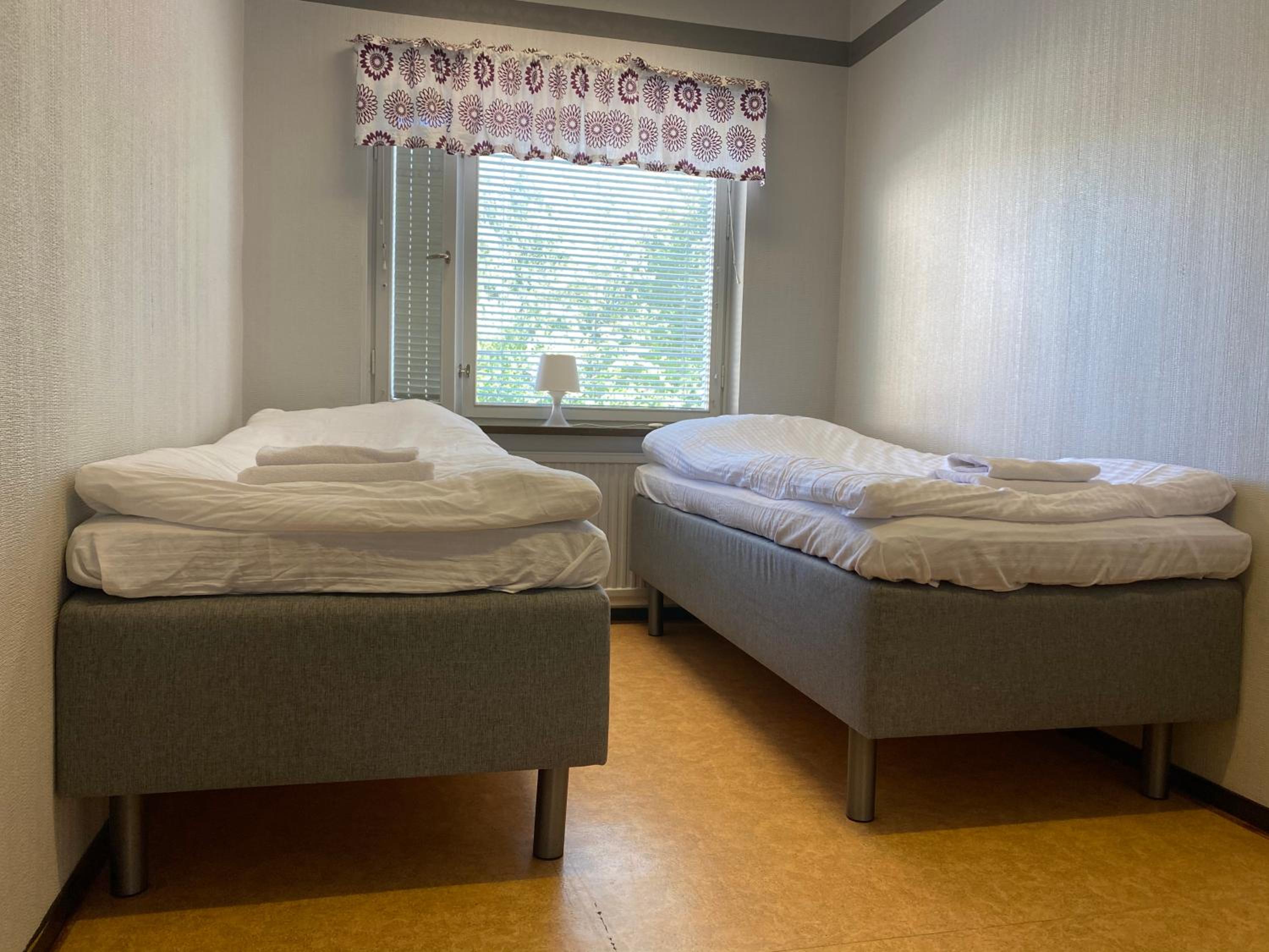 Twin Room - Photo 1