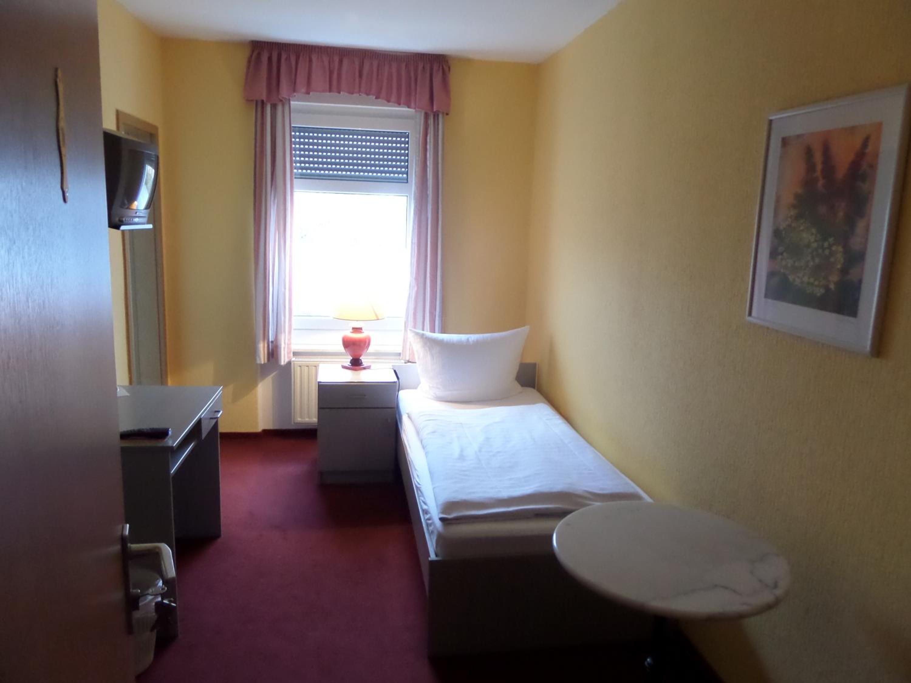 Single Room photo 1