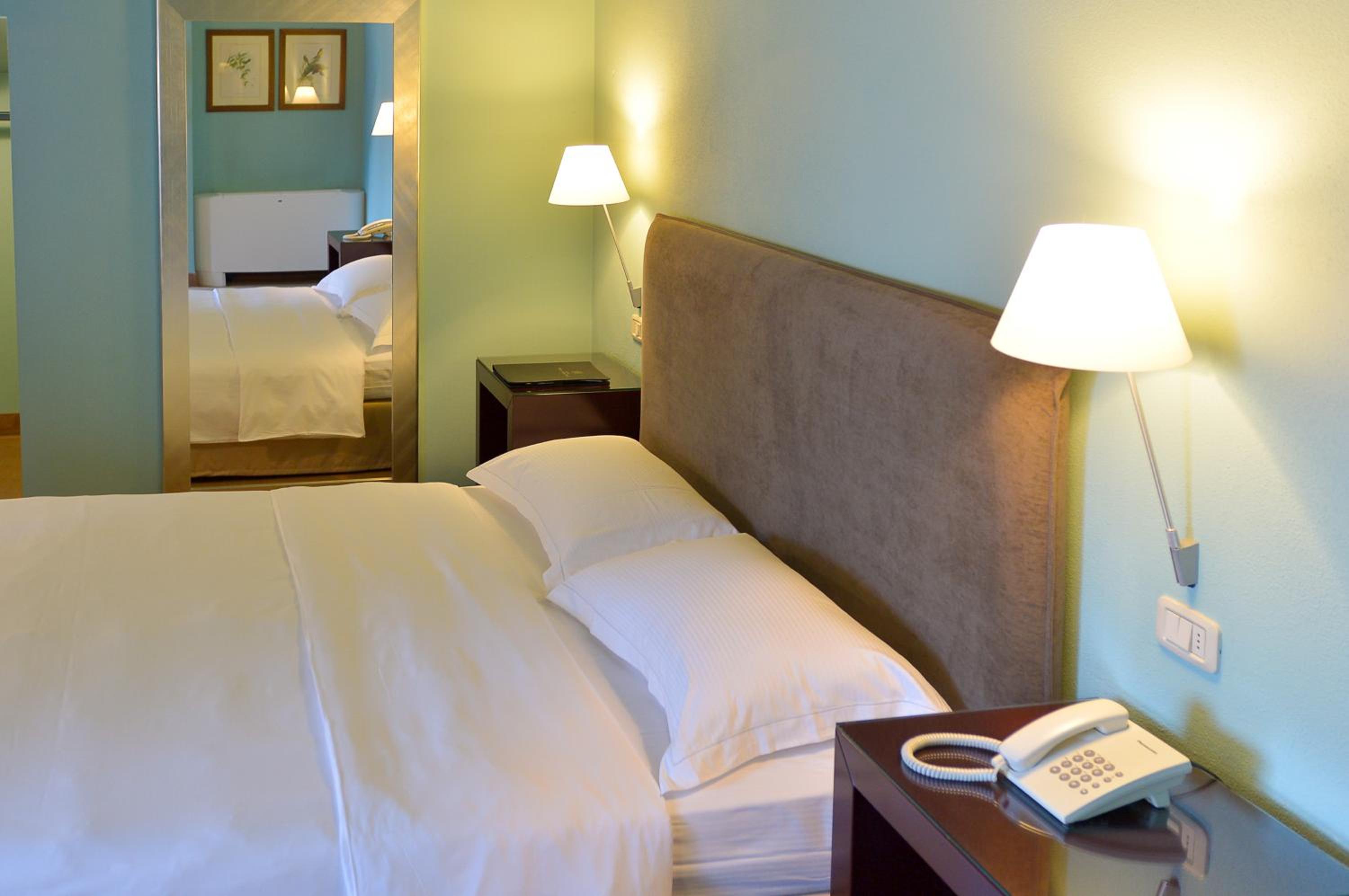 Junior Suite with Lake View photo 3