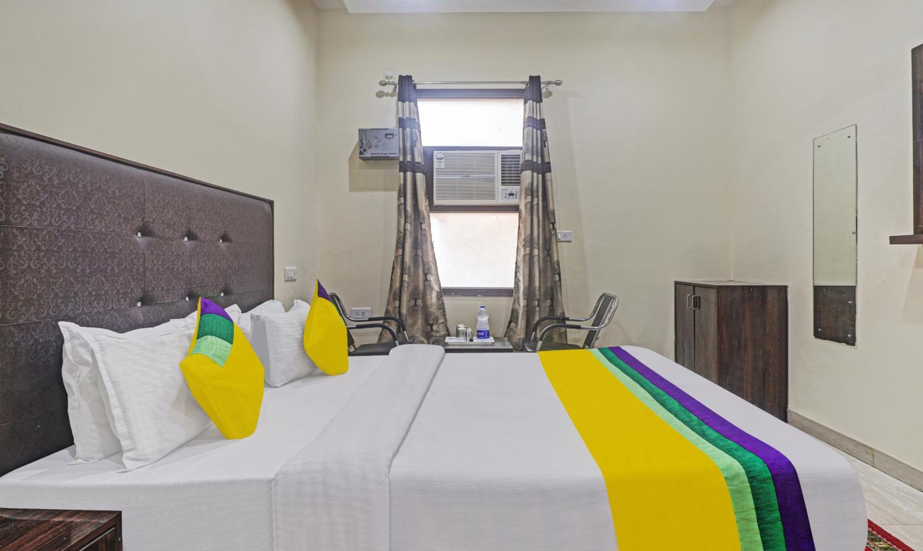 Standard Room - Photo 1