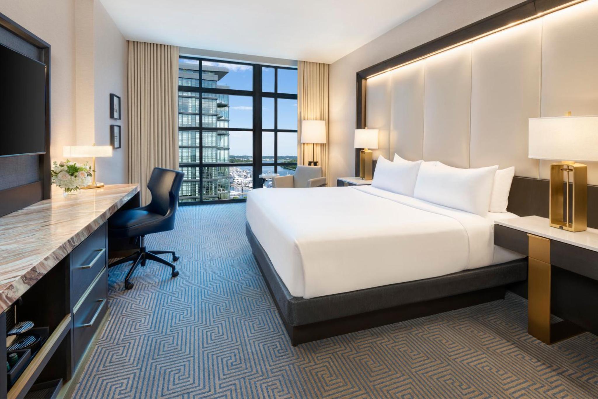 Premium King Room with Wharf View - High Floor