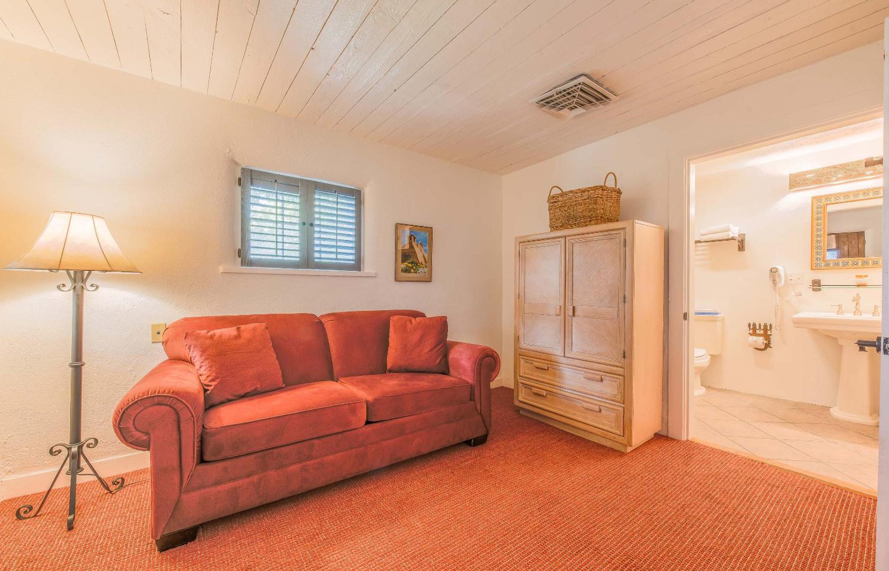 Queen Suite photo 3