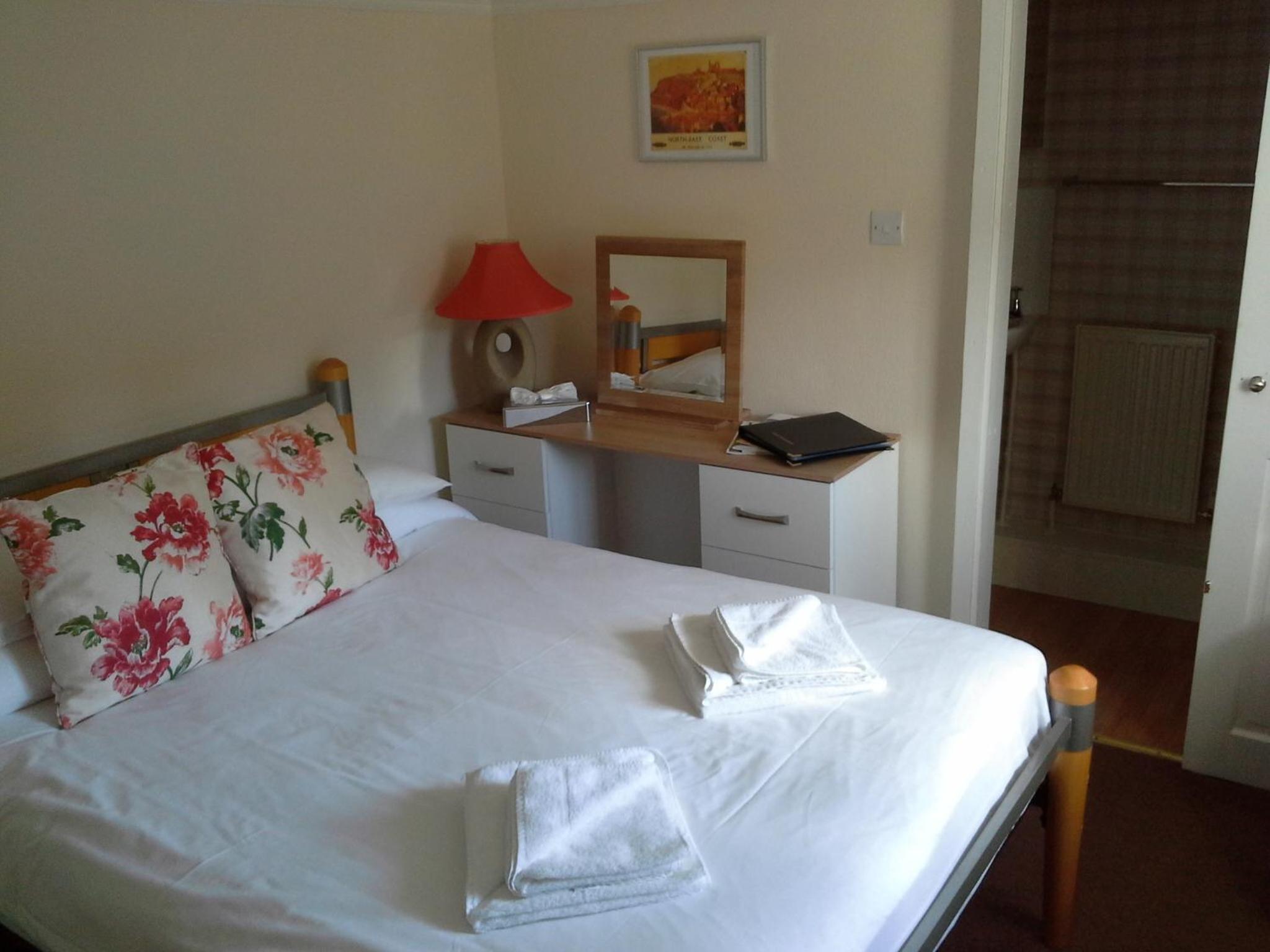 Double Room with Private Bathroom - Photo 6