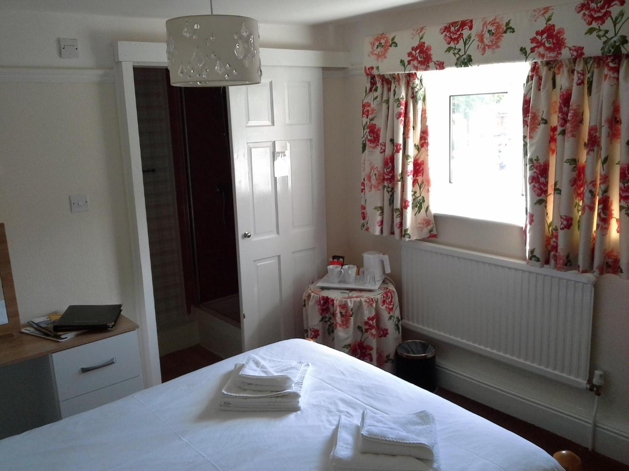 Double Room with Private Bathroom - Photo 5