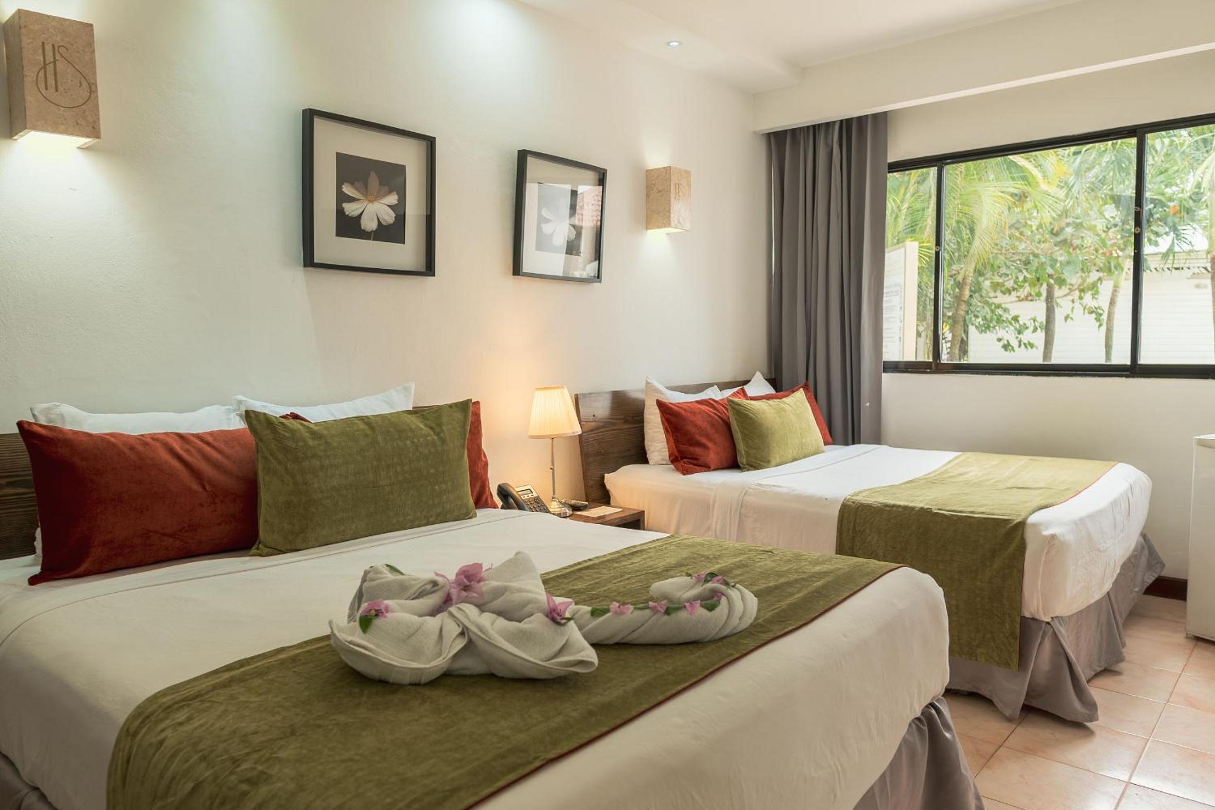 Deluxe Double or Twin Room with Pool View photo 1