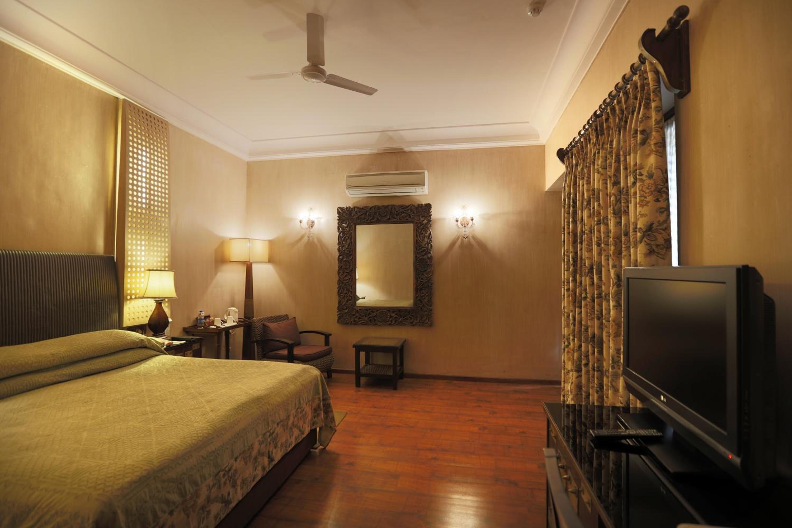 Deluxe Room - Photo 2