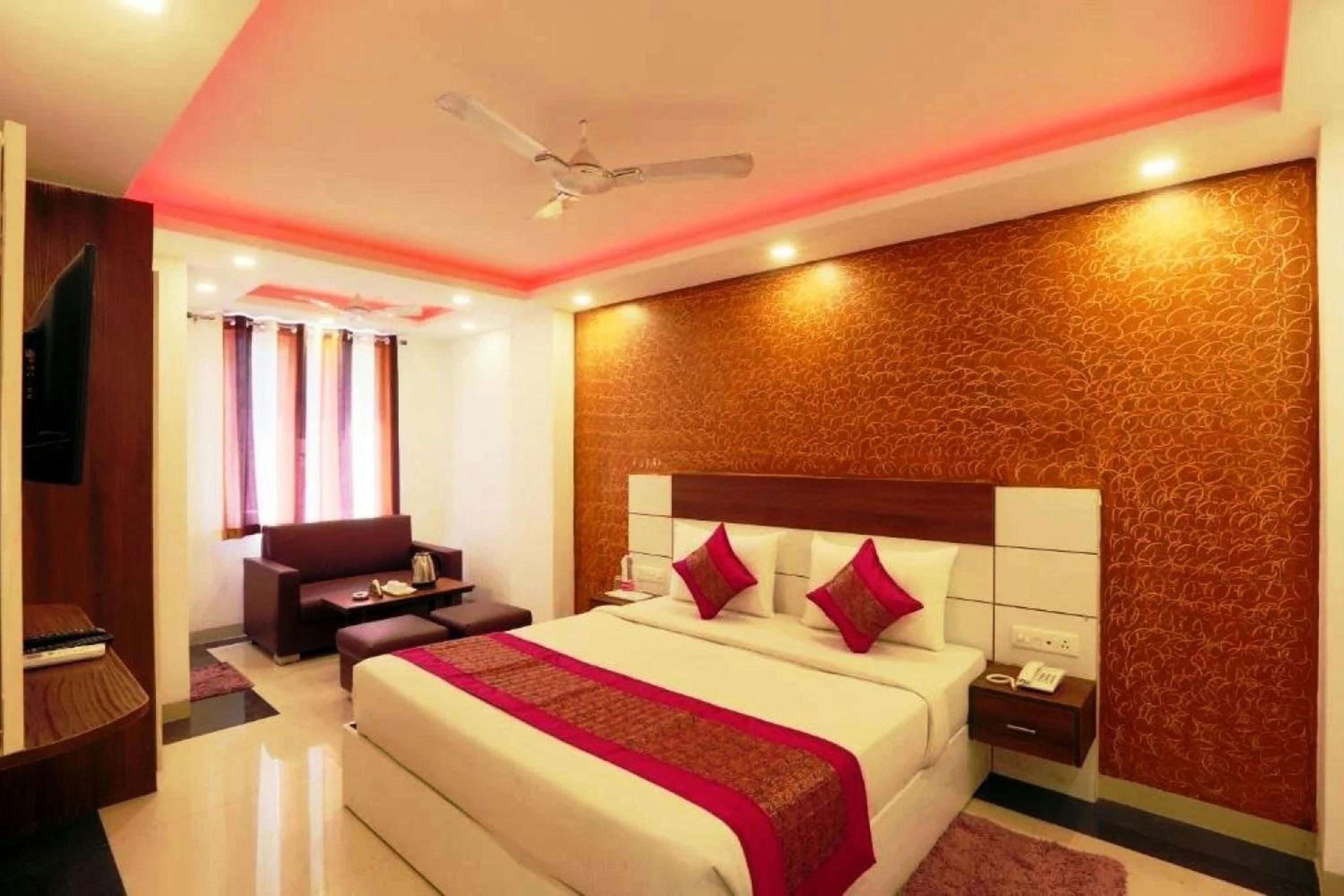 Superior King Room