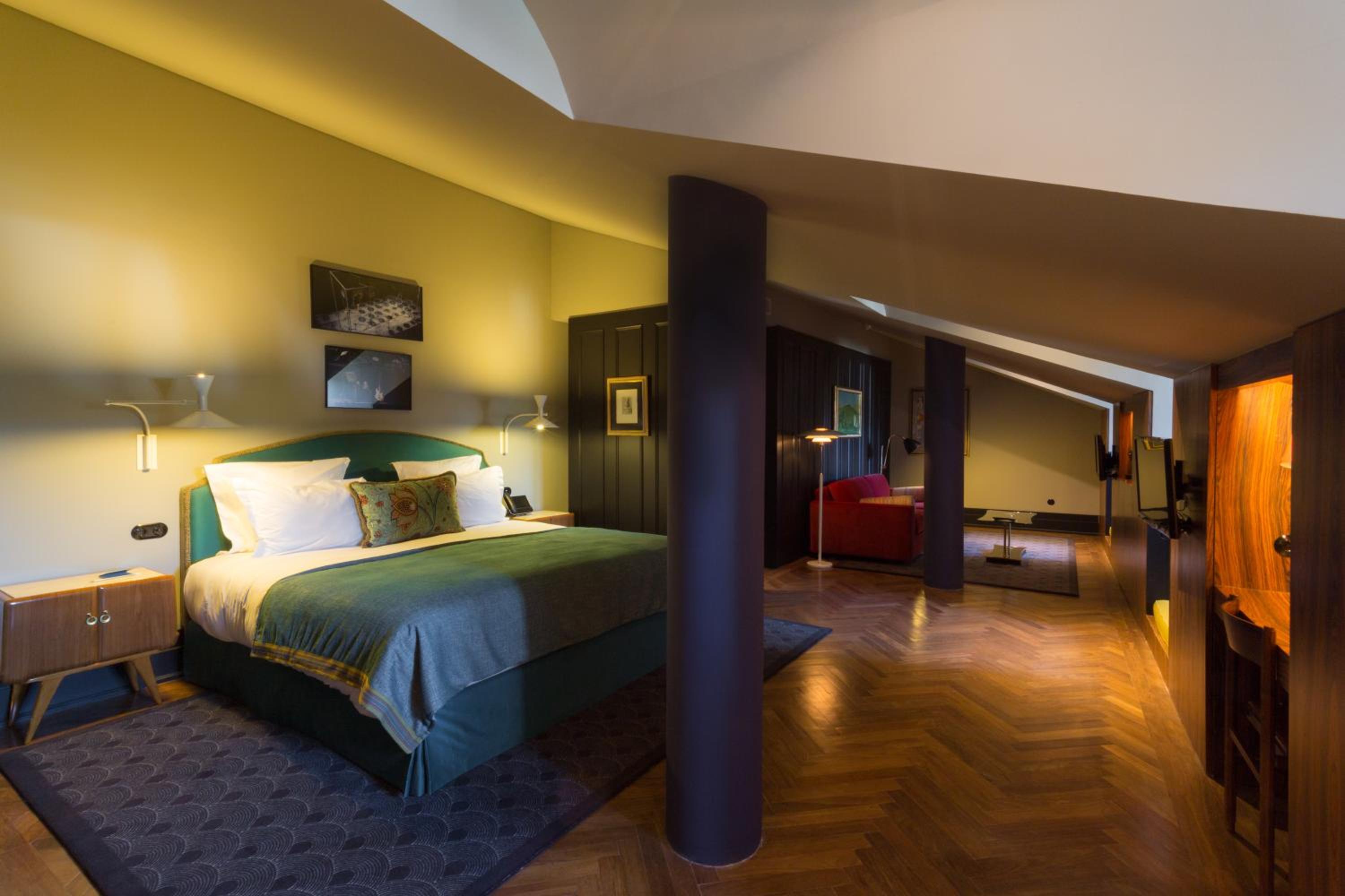 Avenue Suite