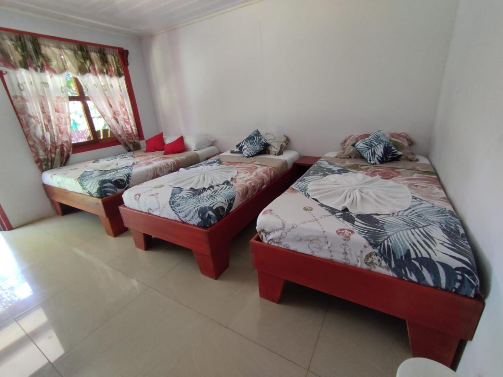 Triple Room with Private Bathroom photo 1