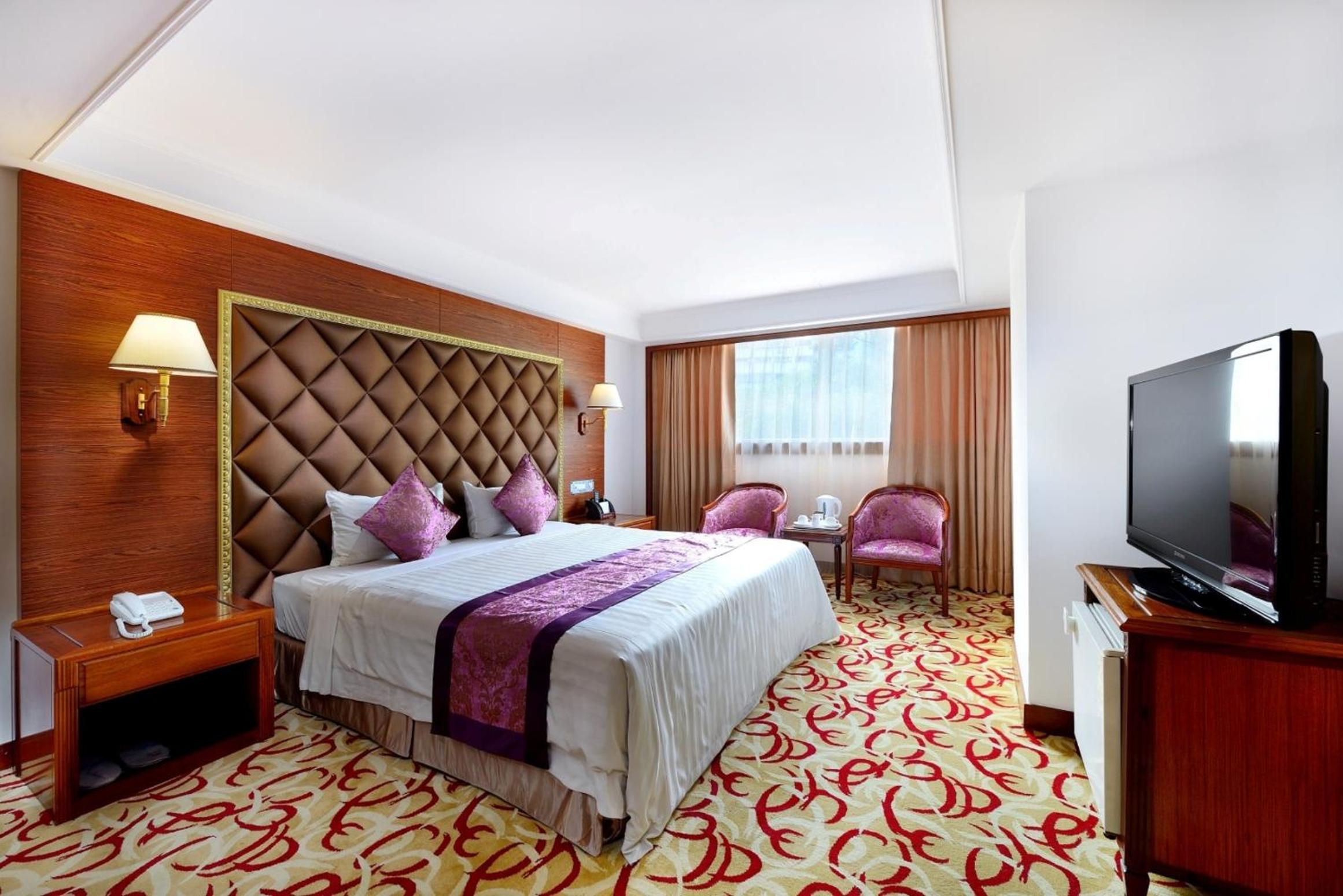 Luxury Suite