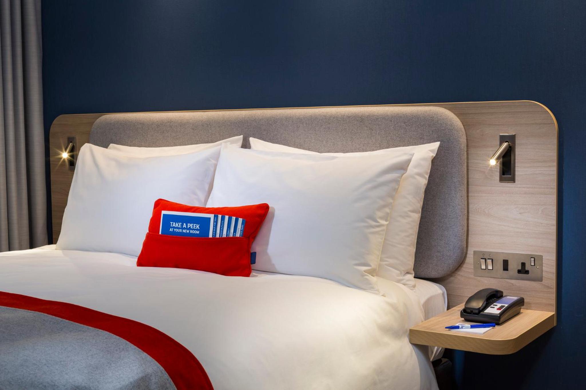 Standard Double Room with Free Hot Breakfast - Accessible photo 2