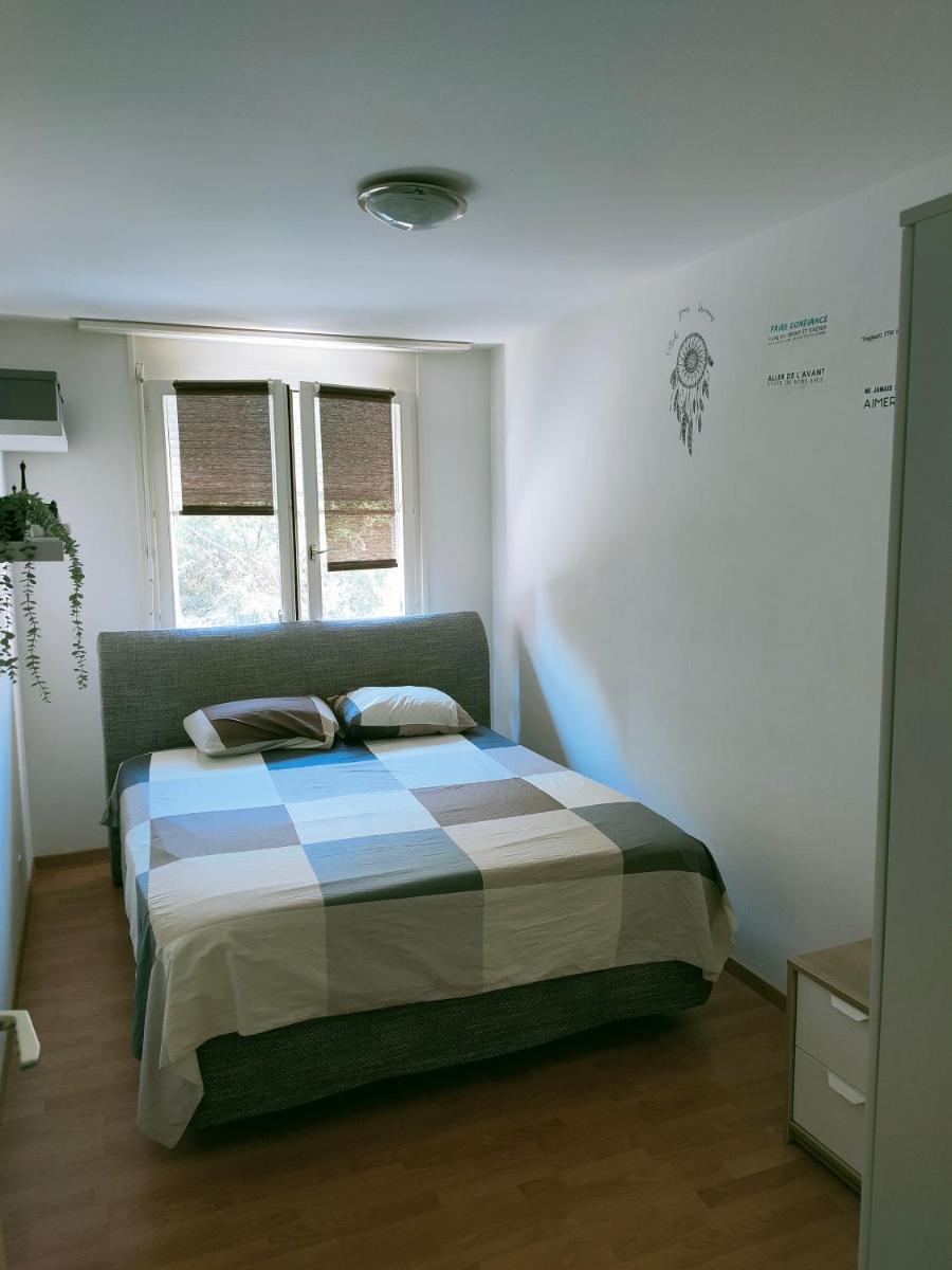 Double Room with Shared Bathroom photo 1