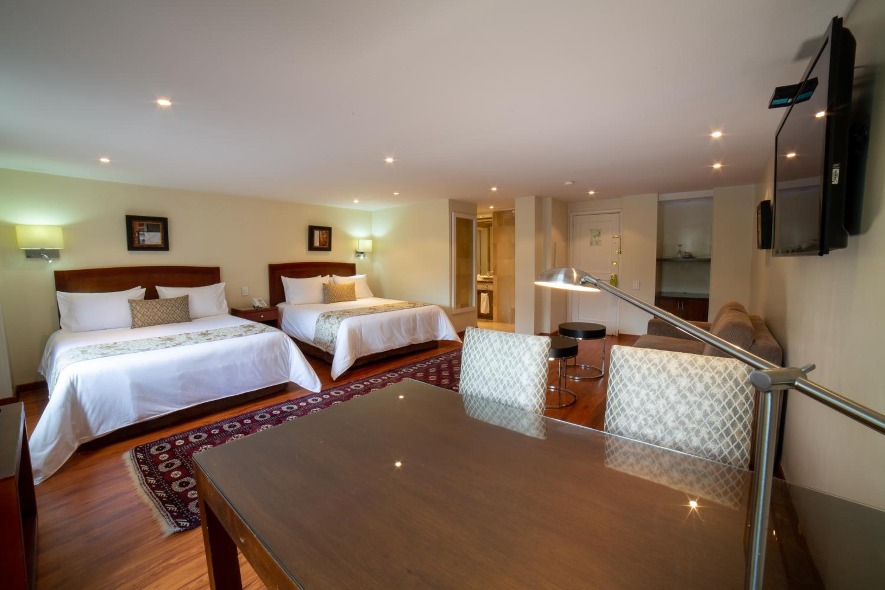 Standard Twin Room - Photo 2