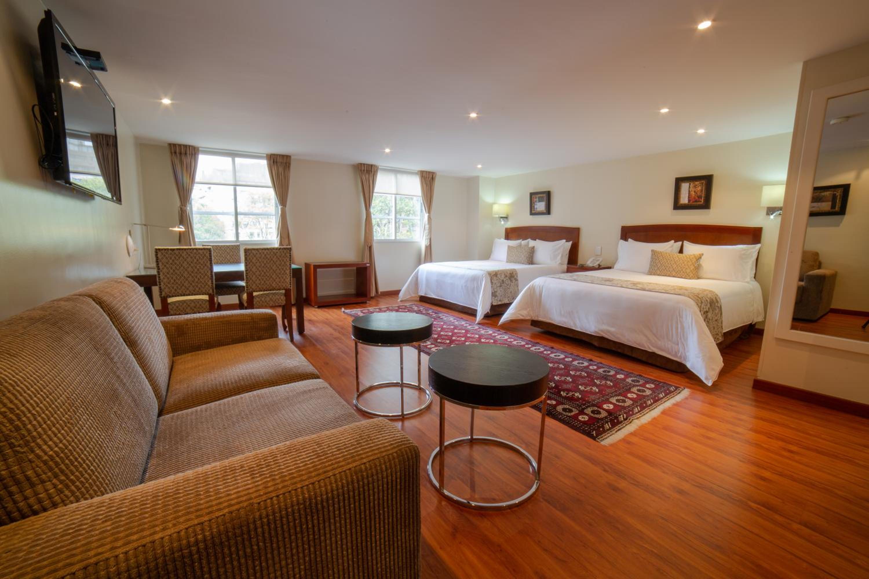 Standard Twin Room - Photo 1