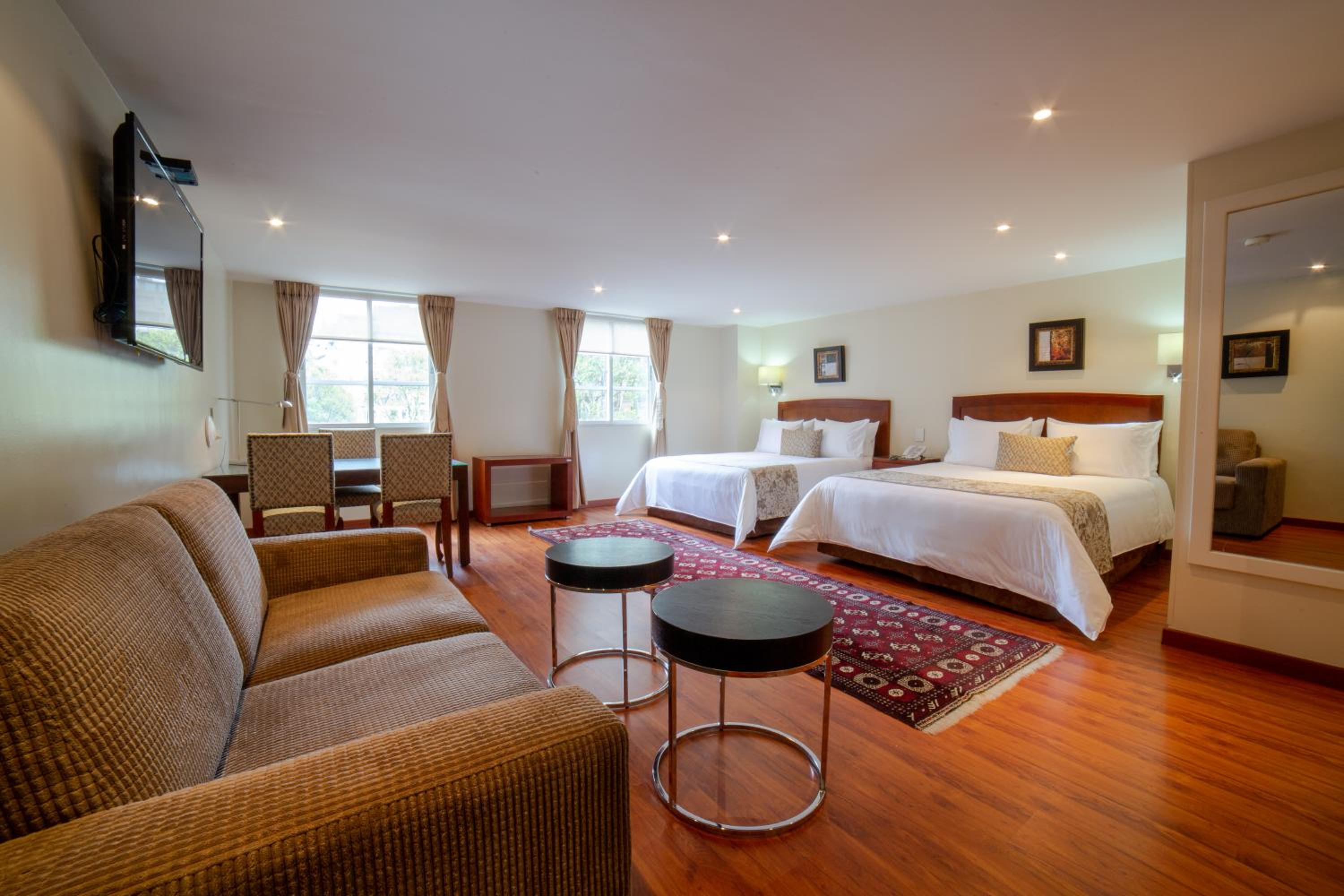 Standard Twin Room - Photo 4