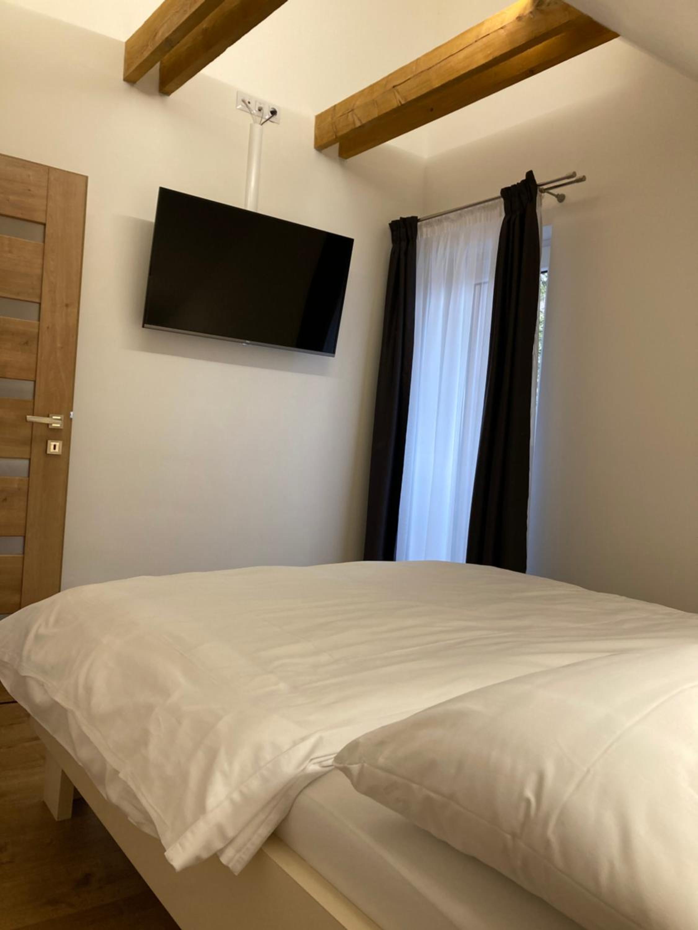 Two-Bedroom Deluxe Apartment with Balcony photo 3