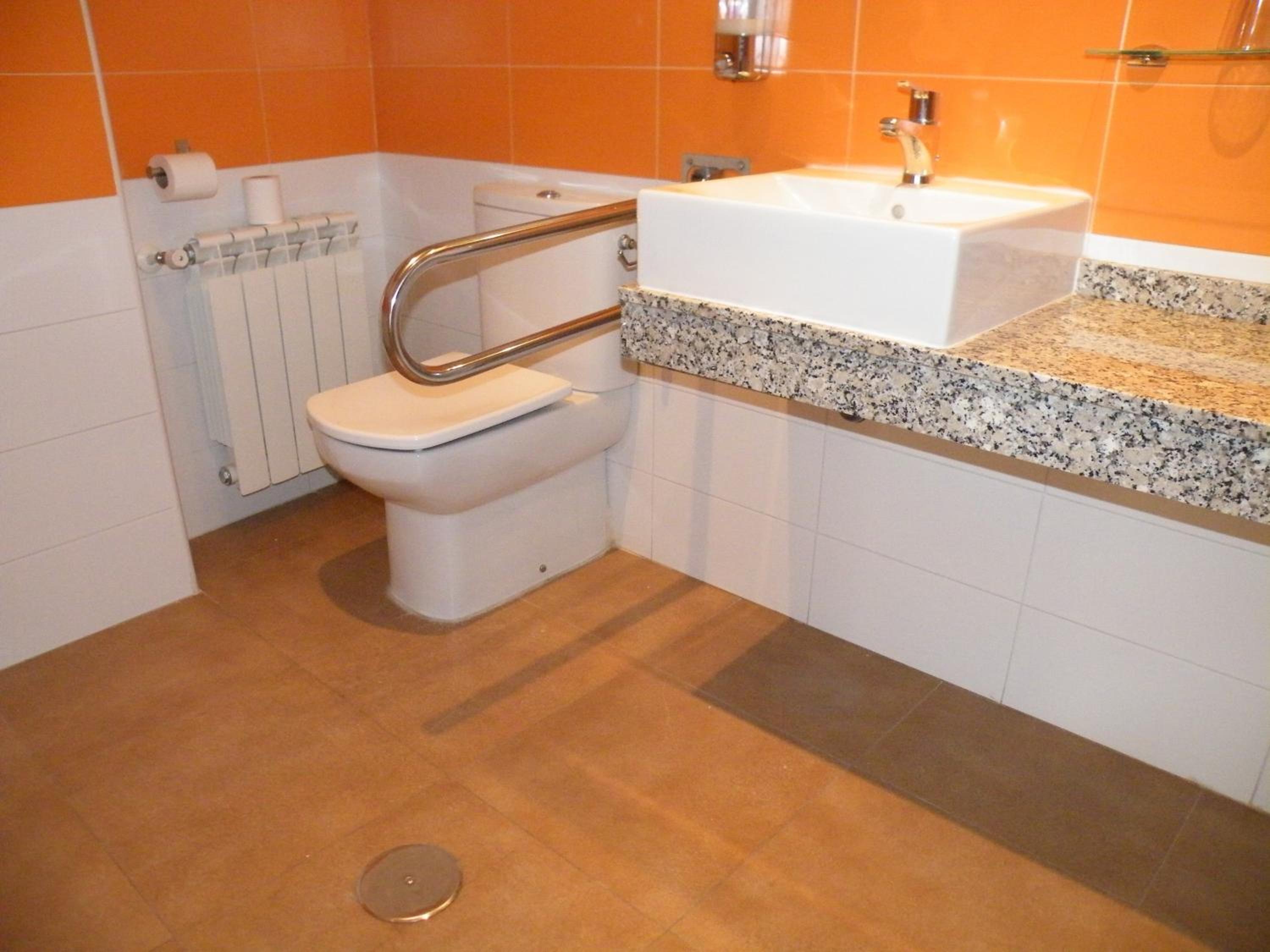 Double or Twin Room Single Use