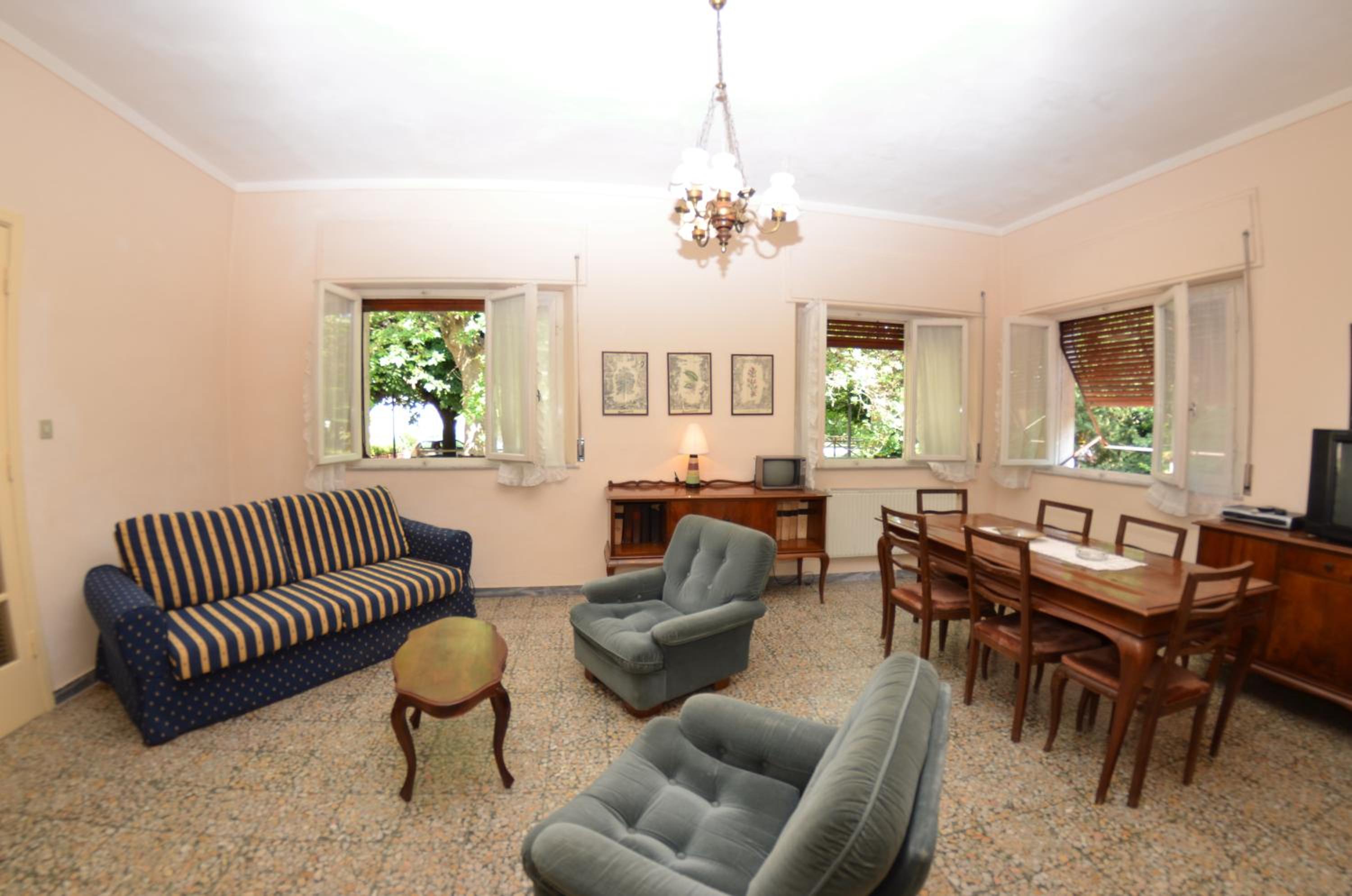 Three-Bedroom Vacation Home  photo 1
