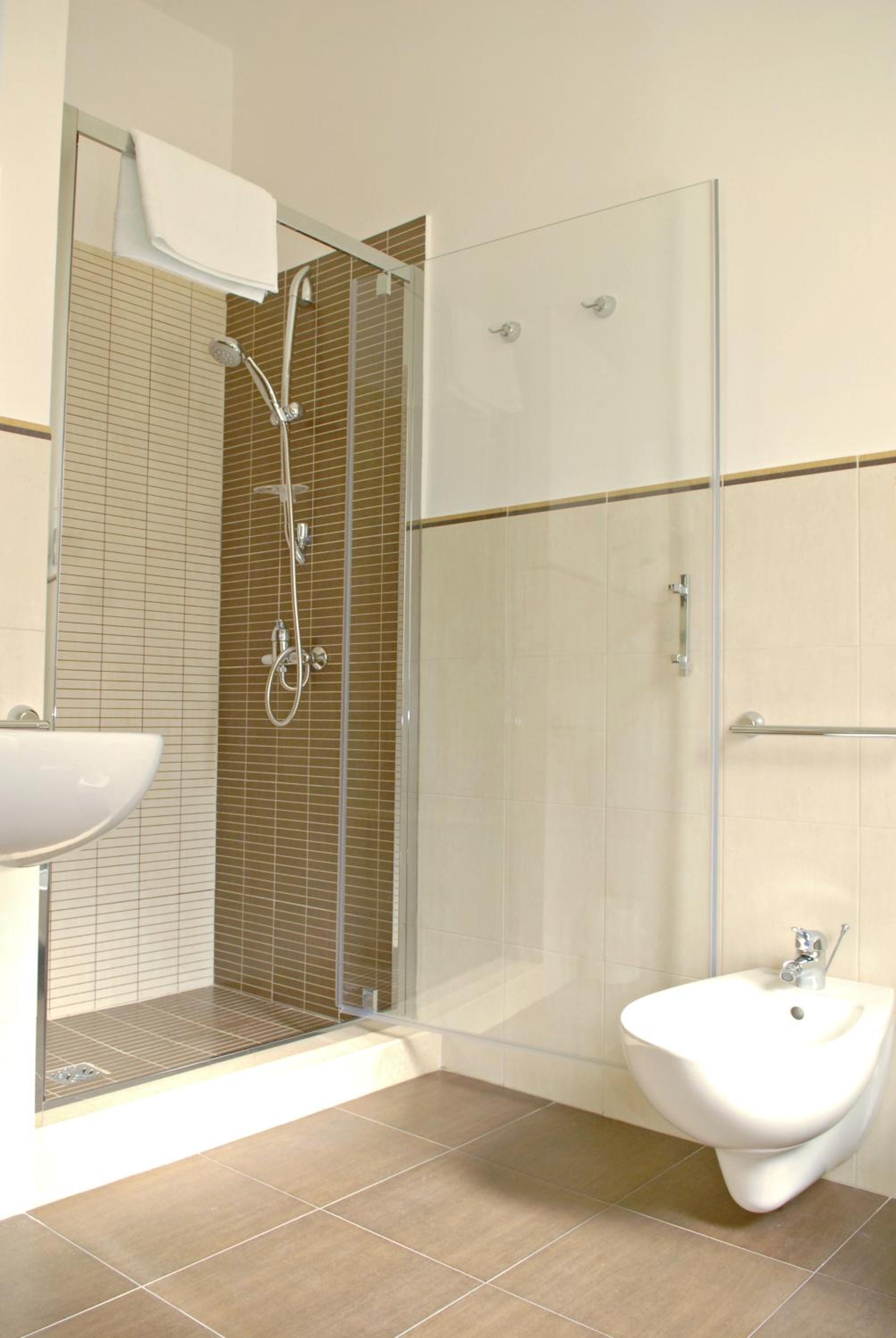 Double or Twin Room - Photo 2