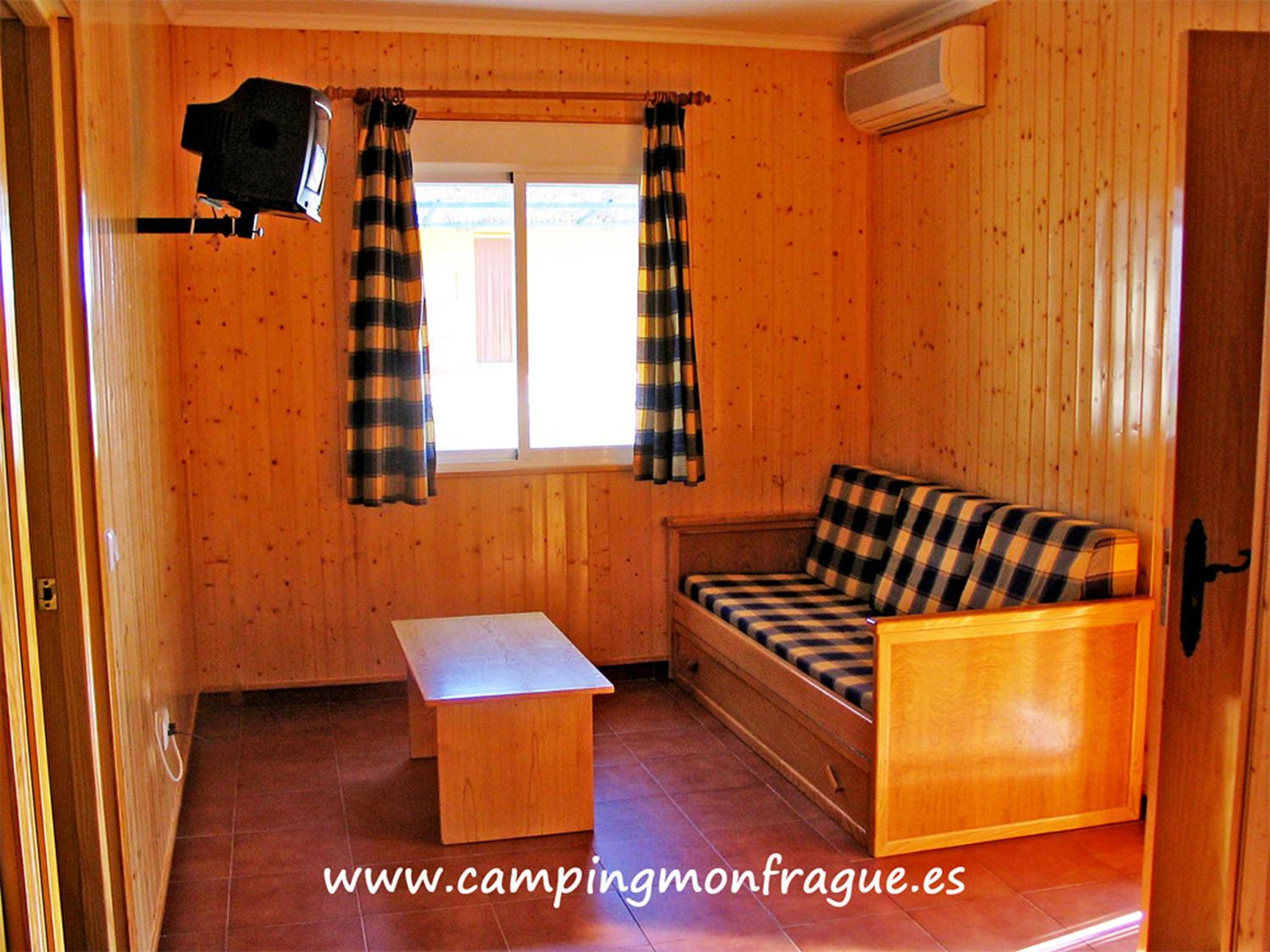 Bungalow (2 Adultos + 2 Niños)