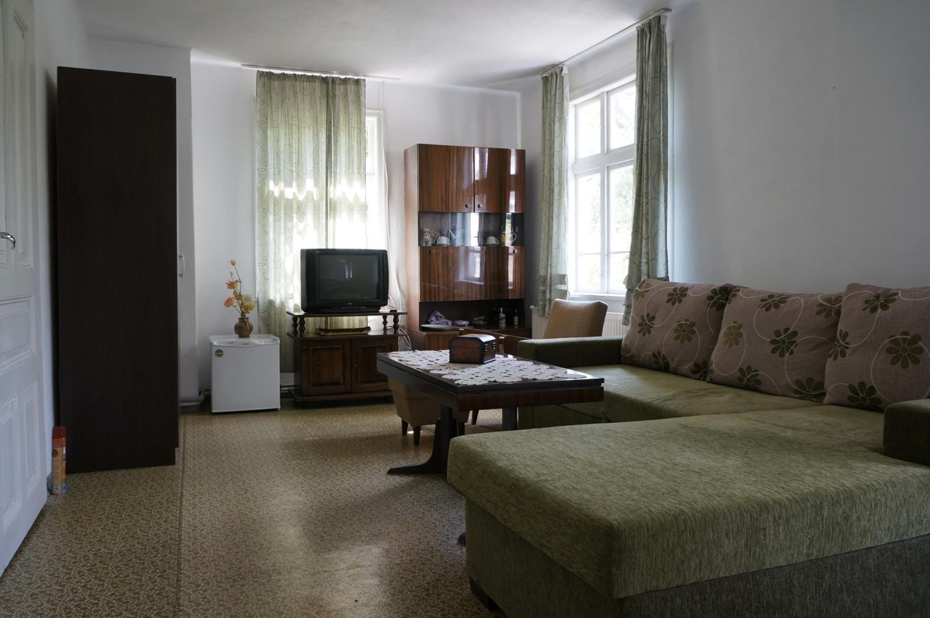 Classic Quadruple Room photo 2
