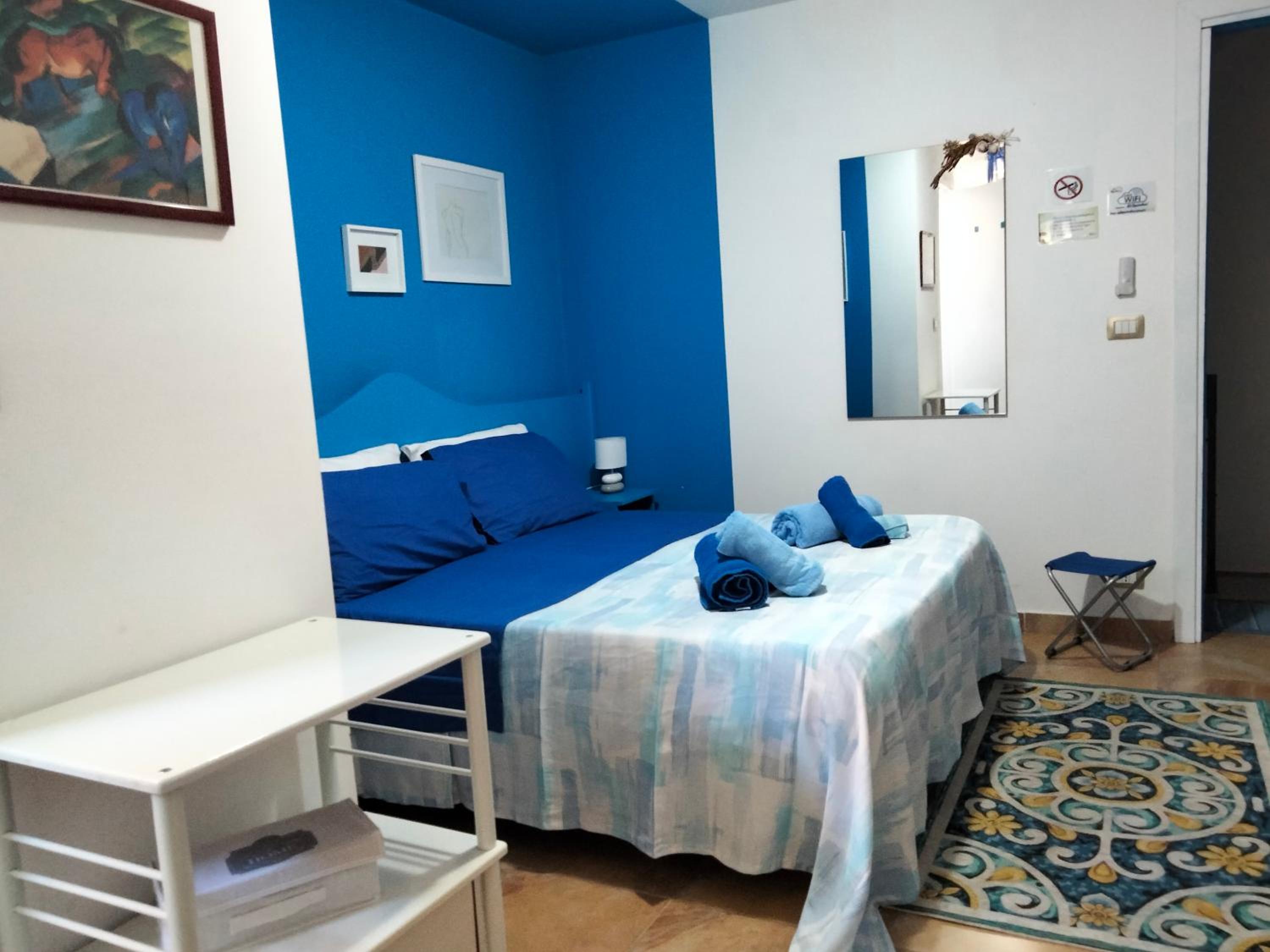 Double Room - Photo 16