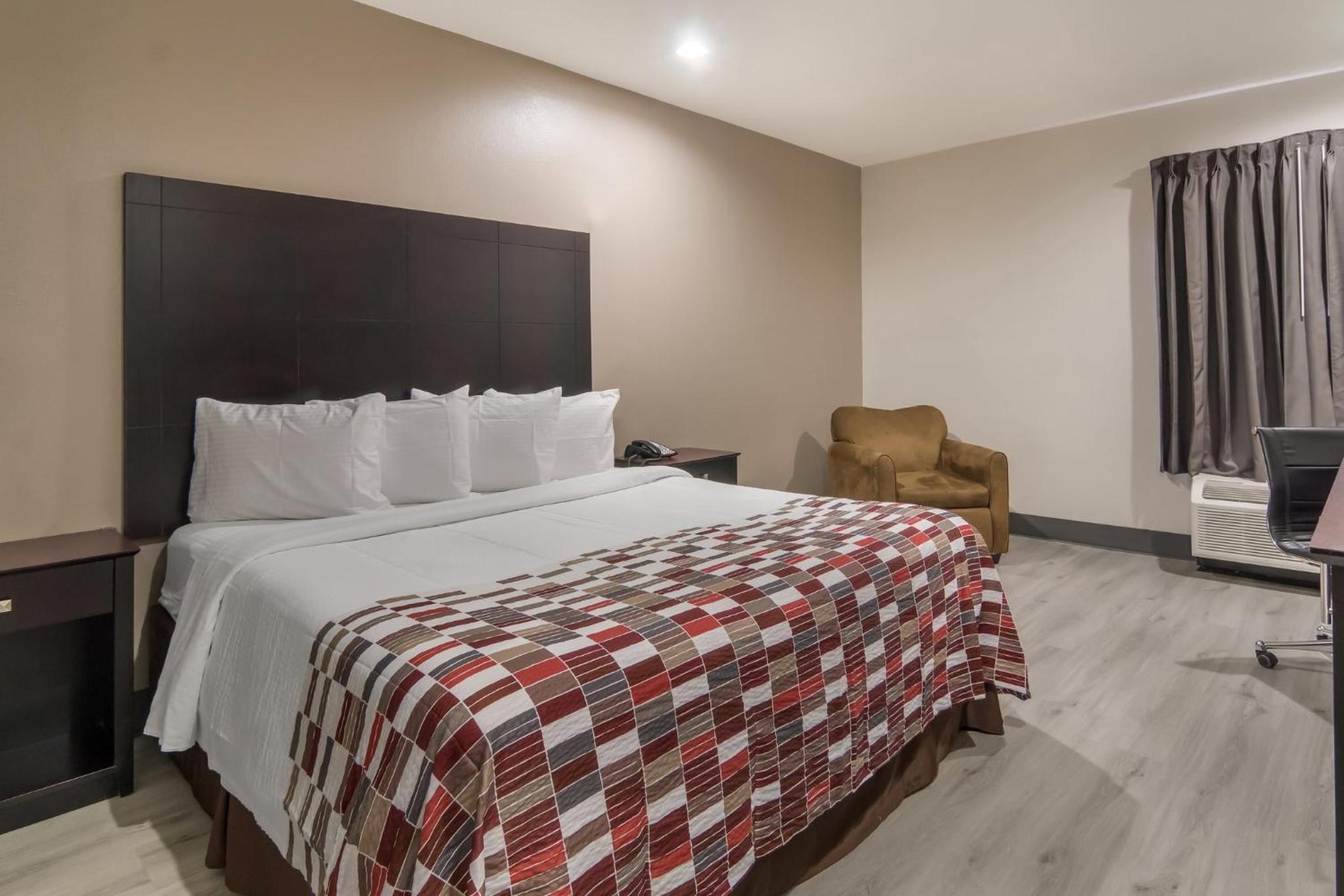 Superior King Room - Disability Access/Non-Smoking - Photo 1