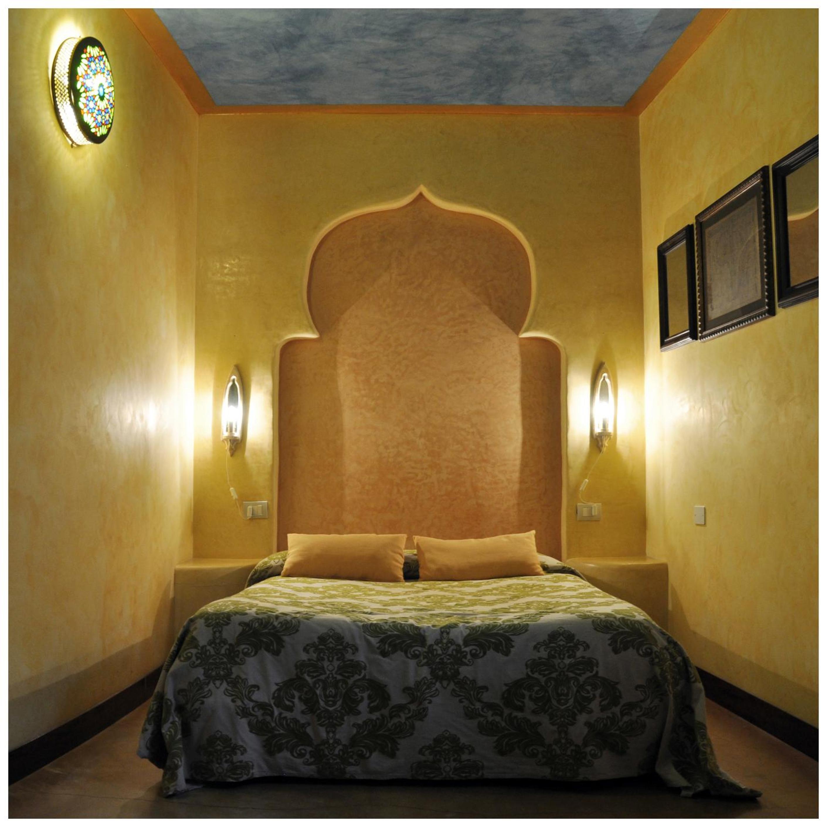 Small Double Room photo 1