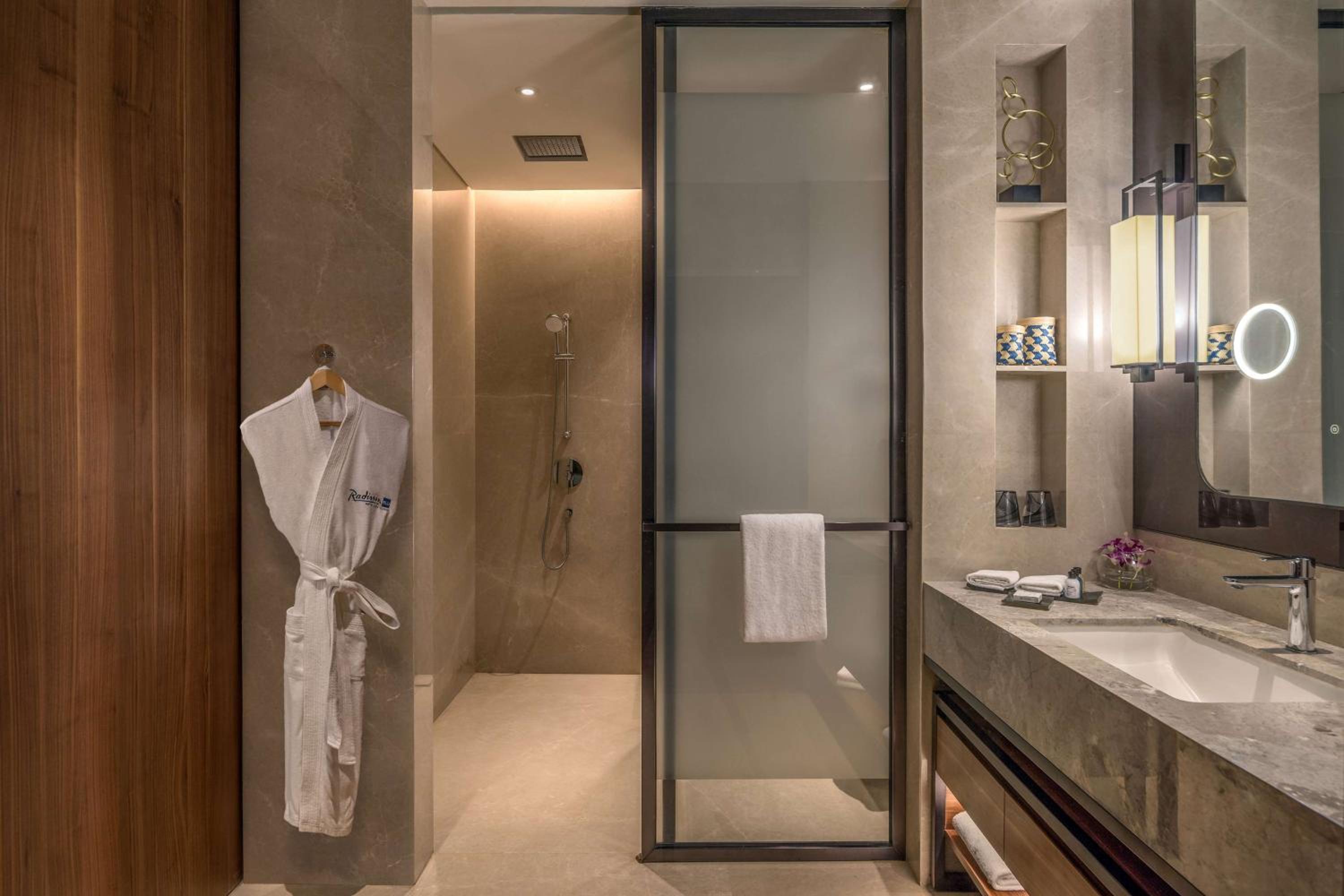 Deluxe Room with Balcony & 15% discount on Spa - Photo 3
