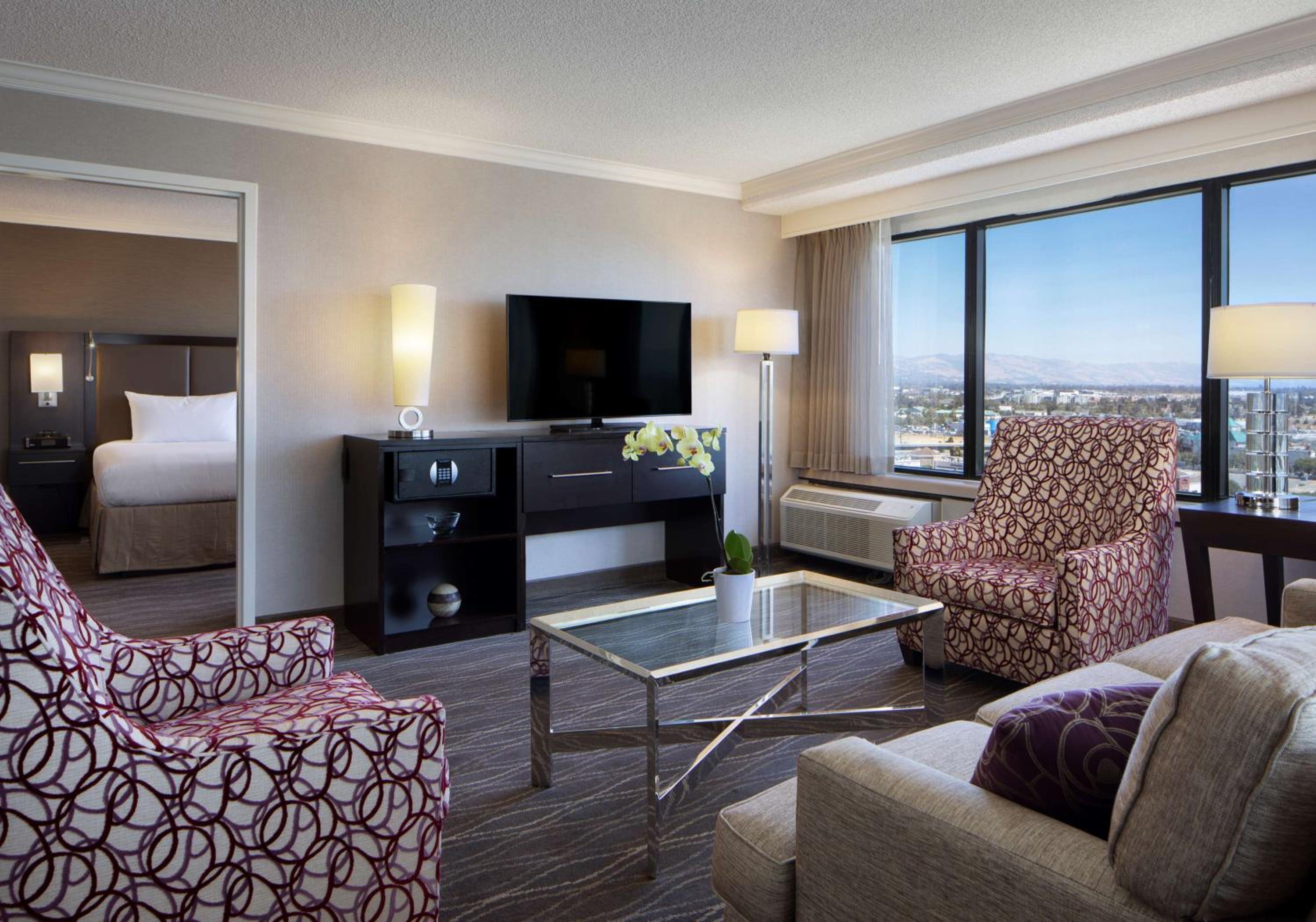 Suite - Photo 2