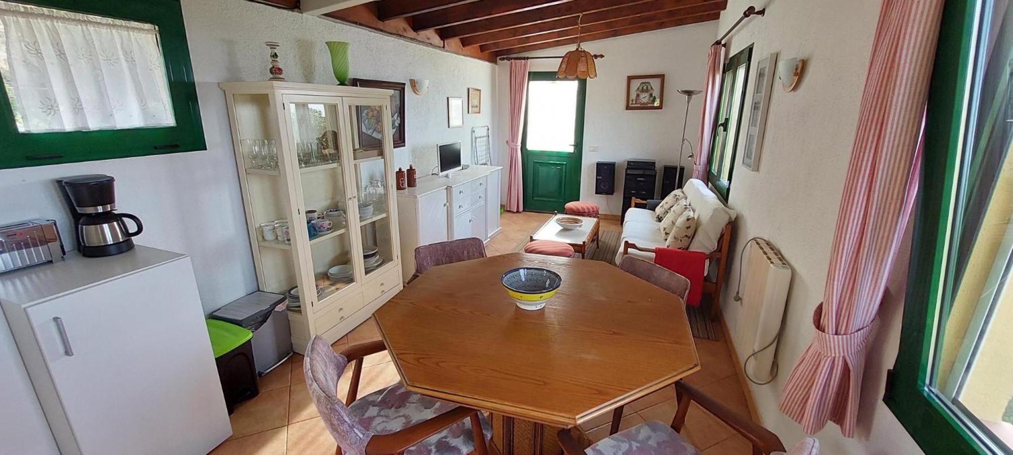 One-Bedroom House photo 3