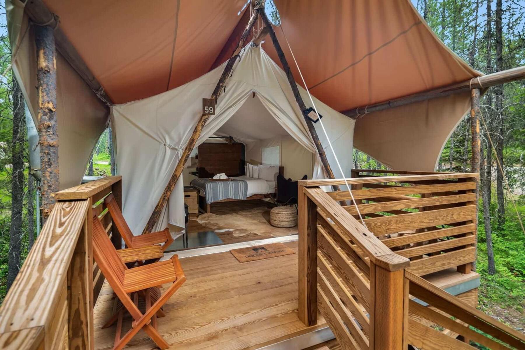 Deluxe Tent with Private Bathroom photo 1