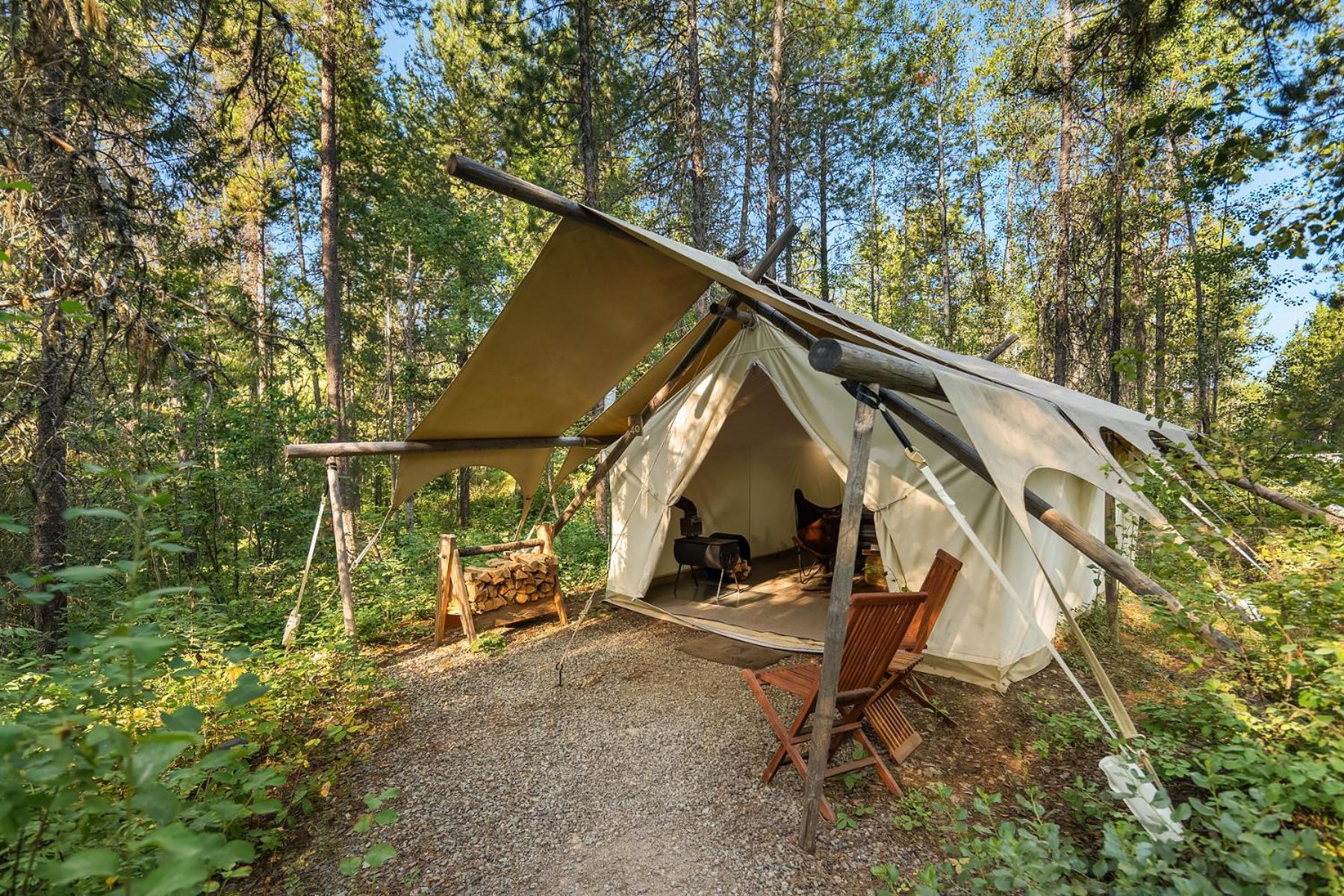 Safari Tent with Three Twin Beds and Shared Bathroom photo 2