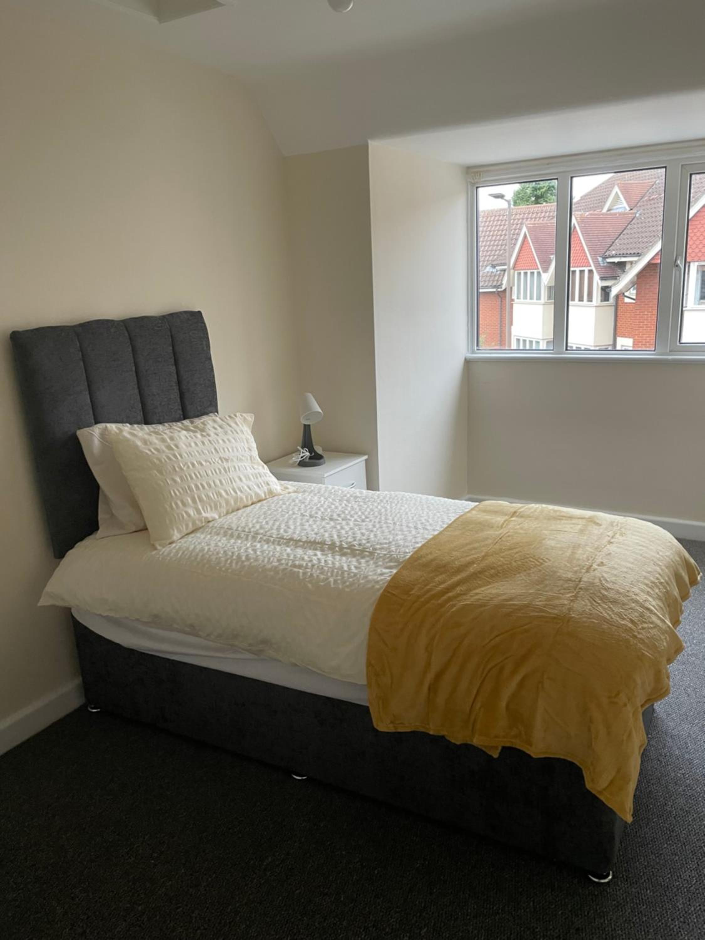 Apartment photo 2
