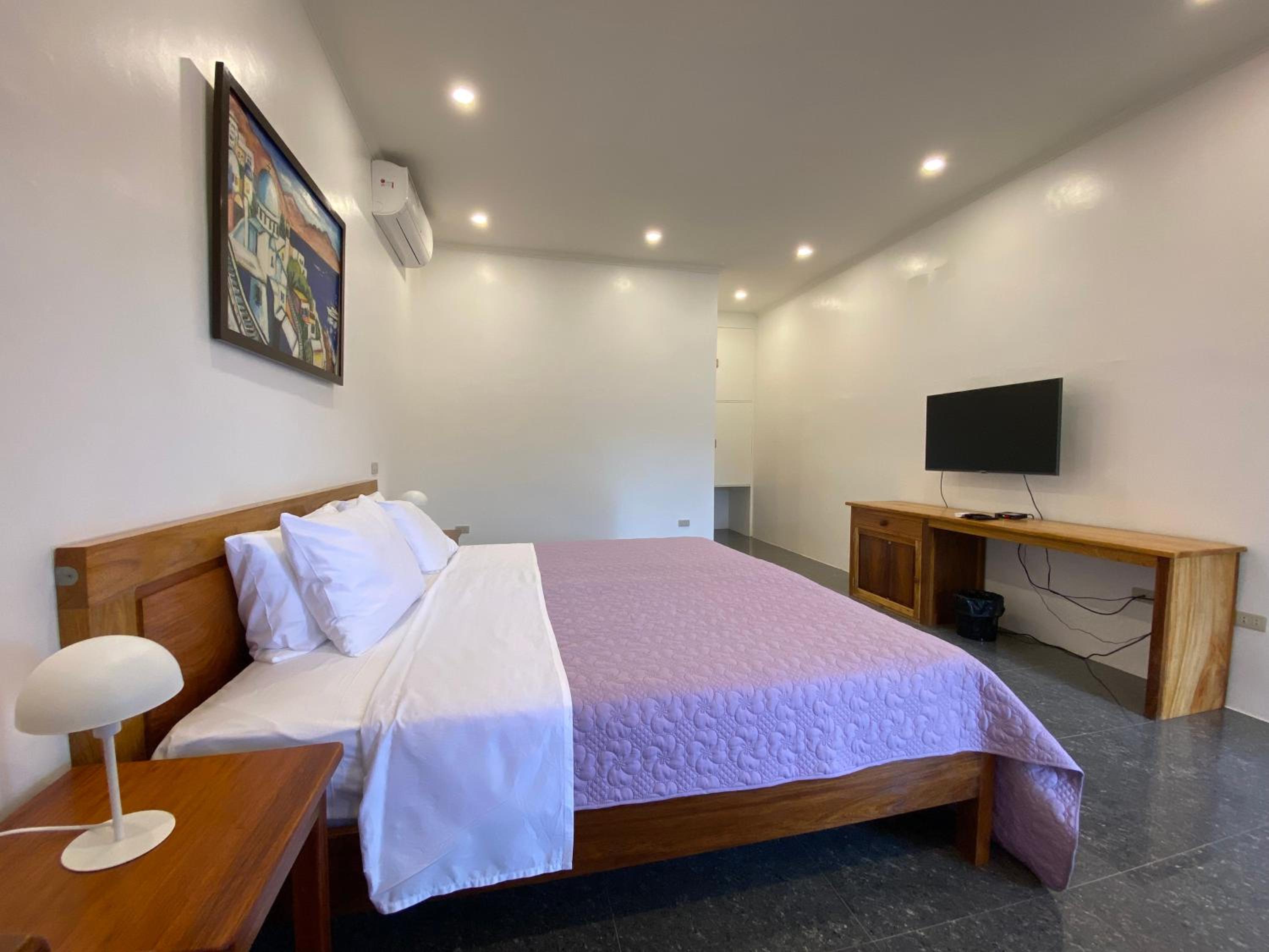 Superior King Room - Photo 4