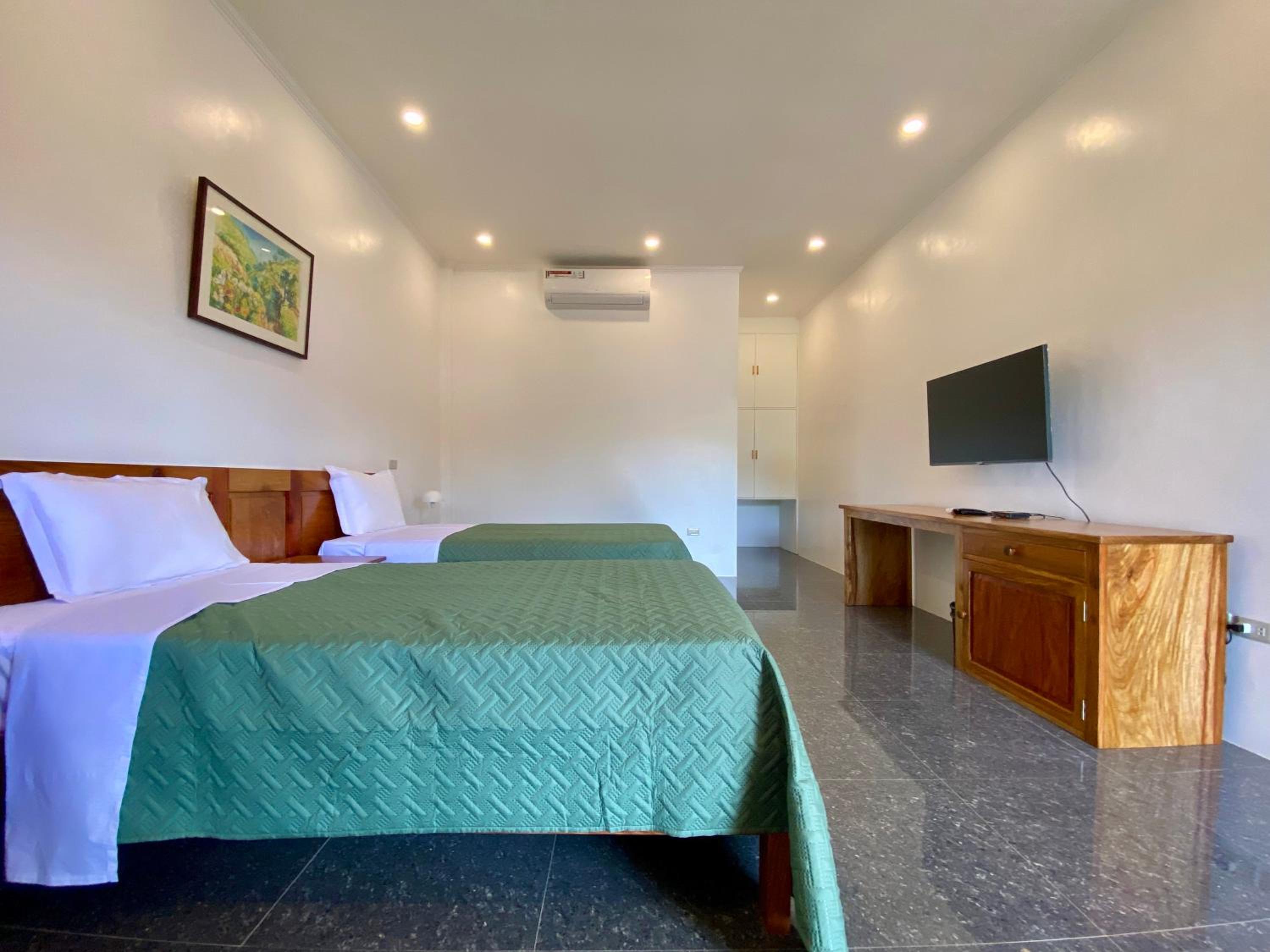 Superior Twin Room - Photo 6
