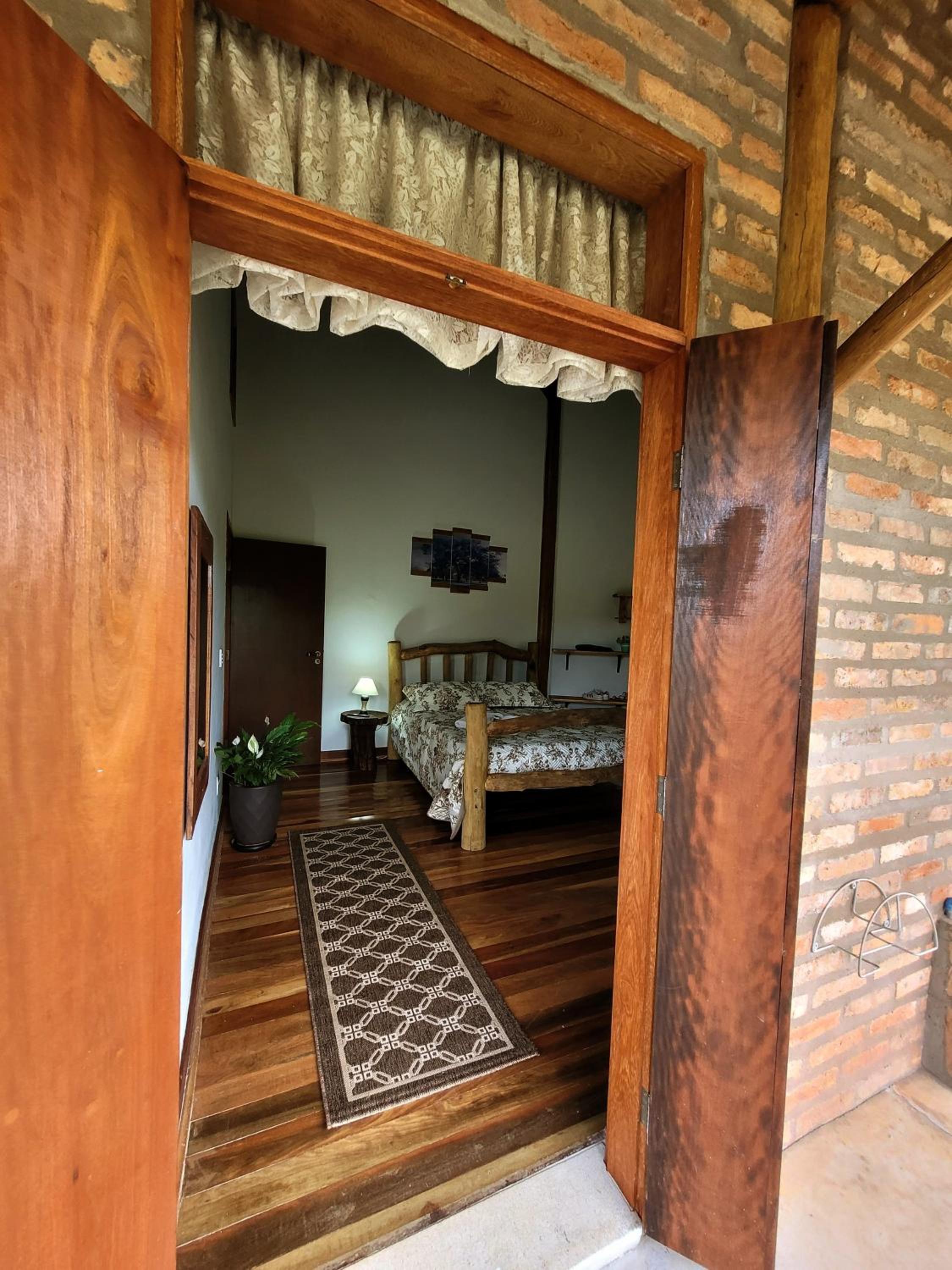 Deluxe Room - Photo 12