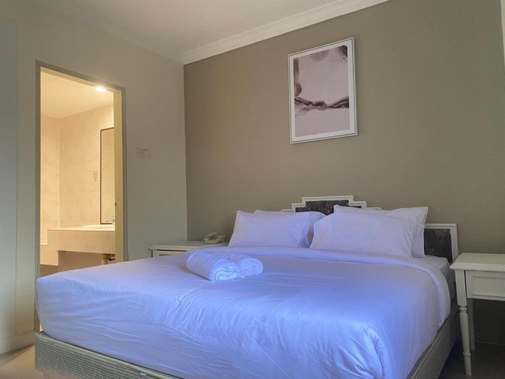 Family Room - Photo 8
