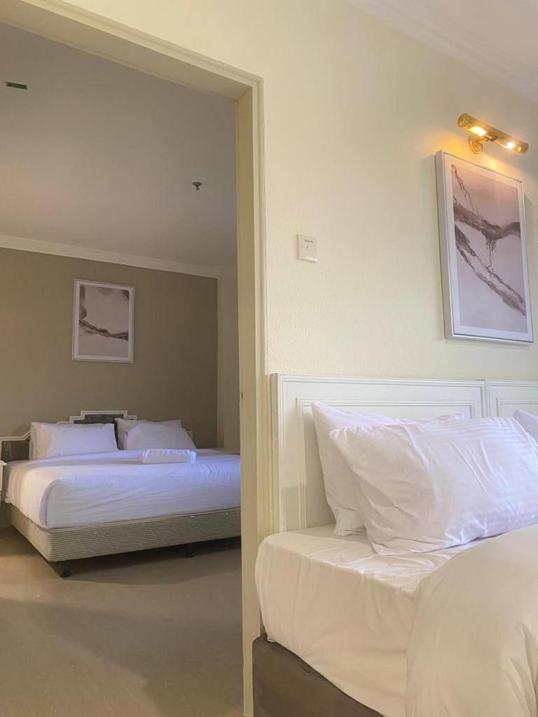 Family Room - Photo 9