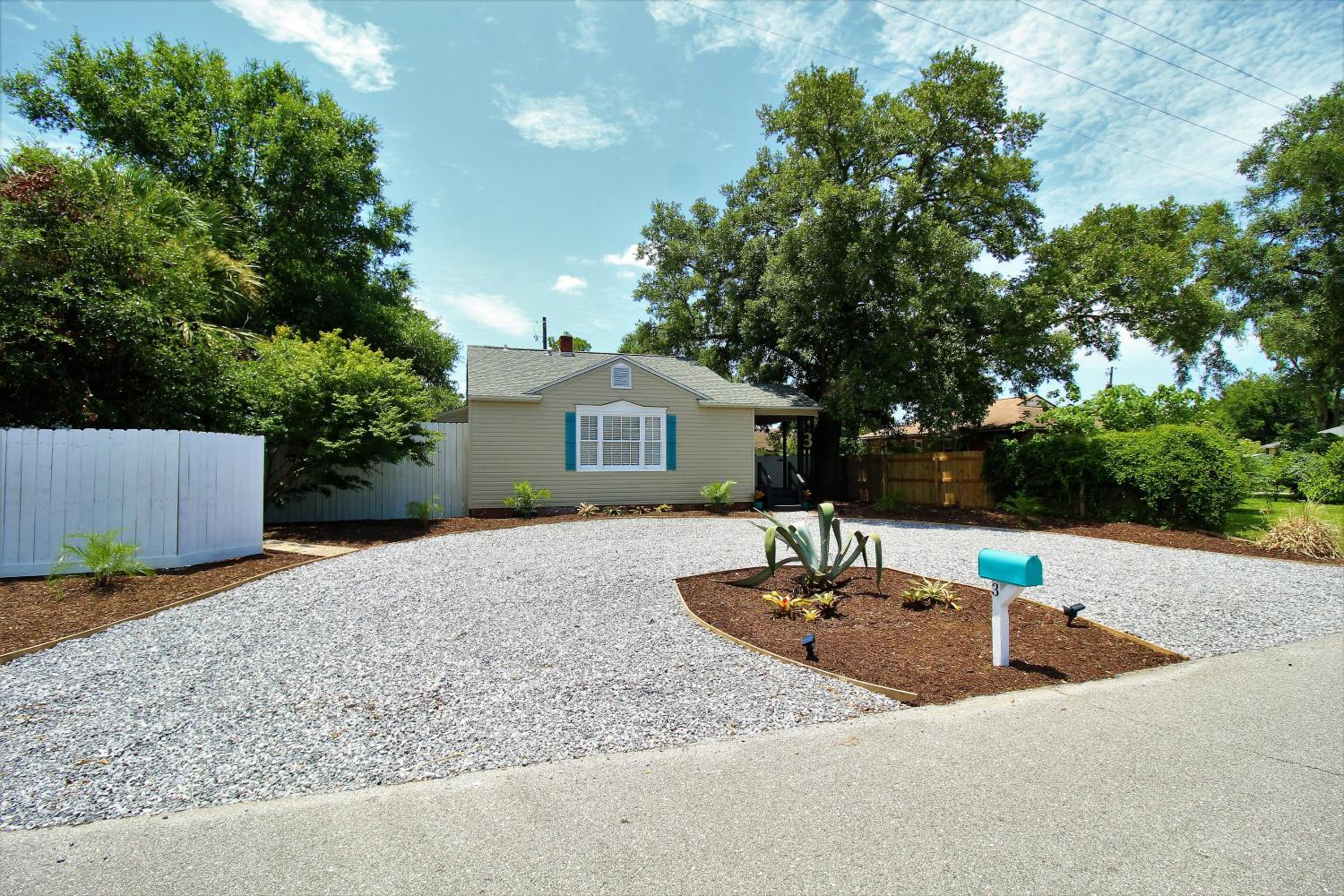 Three-Bedroom House - Photo 27