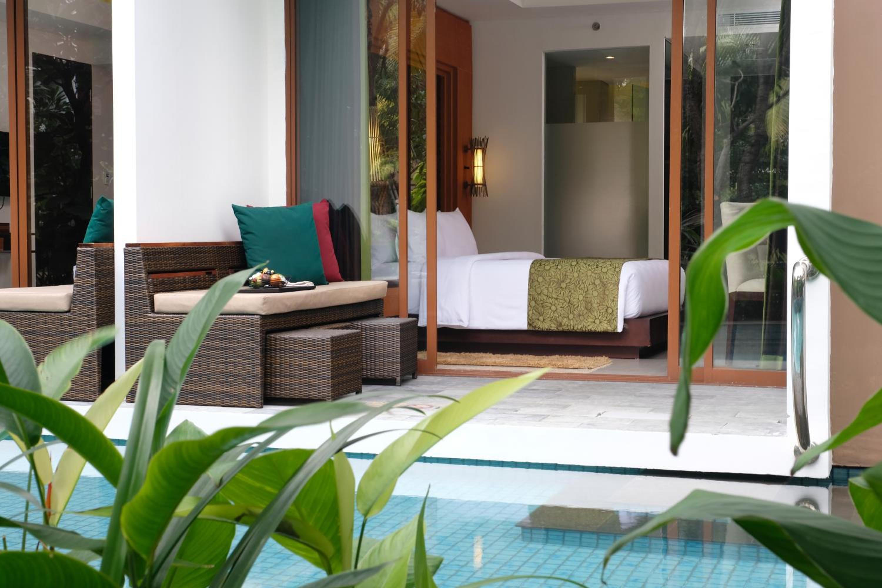 Deluxe Room 2 Single Beds Pool Access photo 2