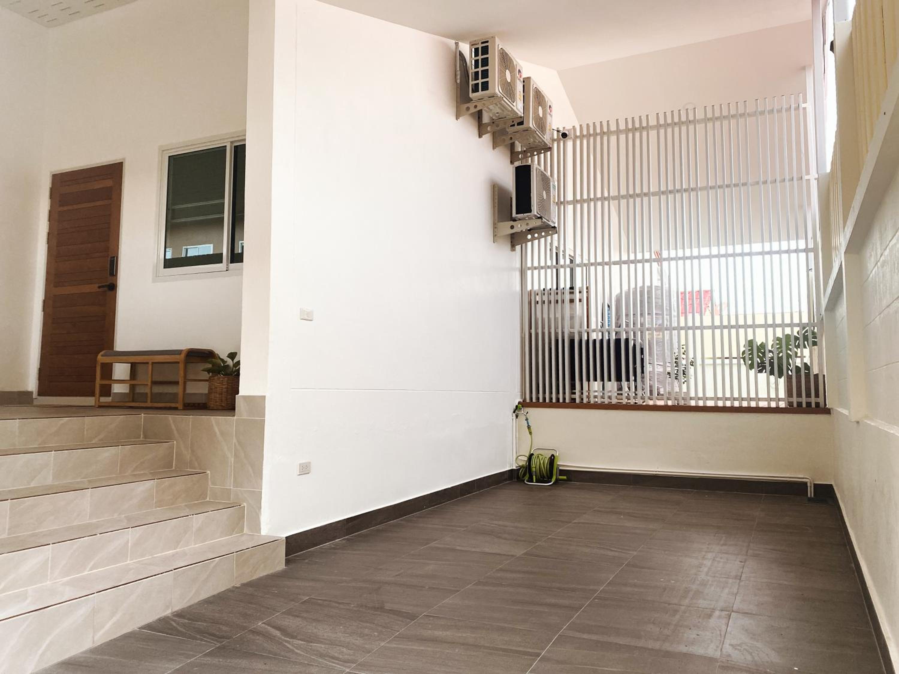 Two-Bedroom House - Photo 28